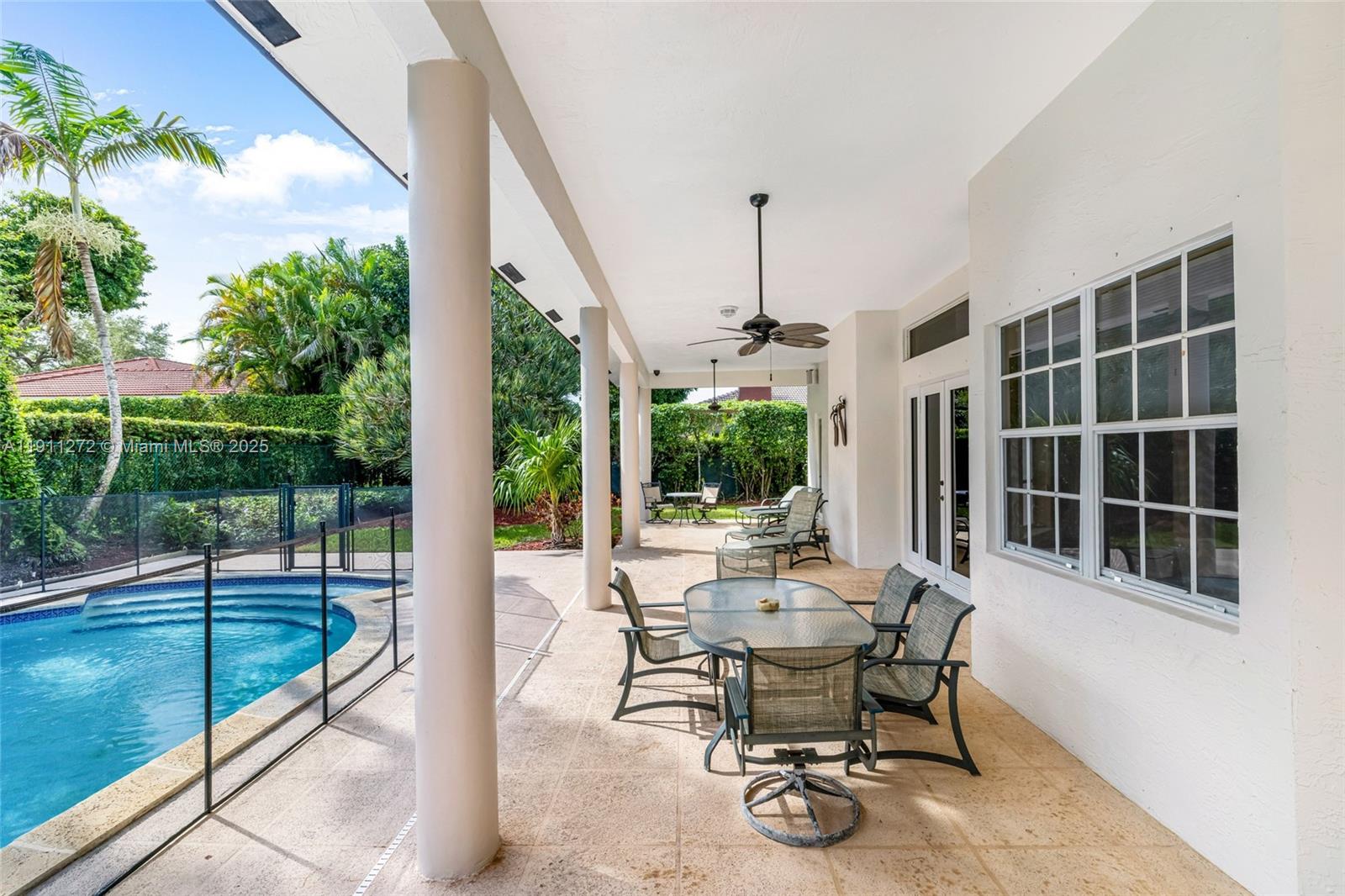 PINECREST MANSIONS - Residential