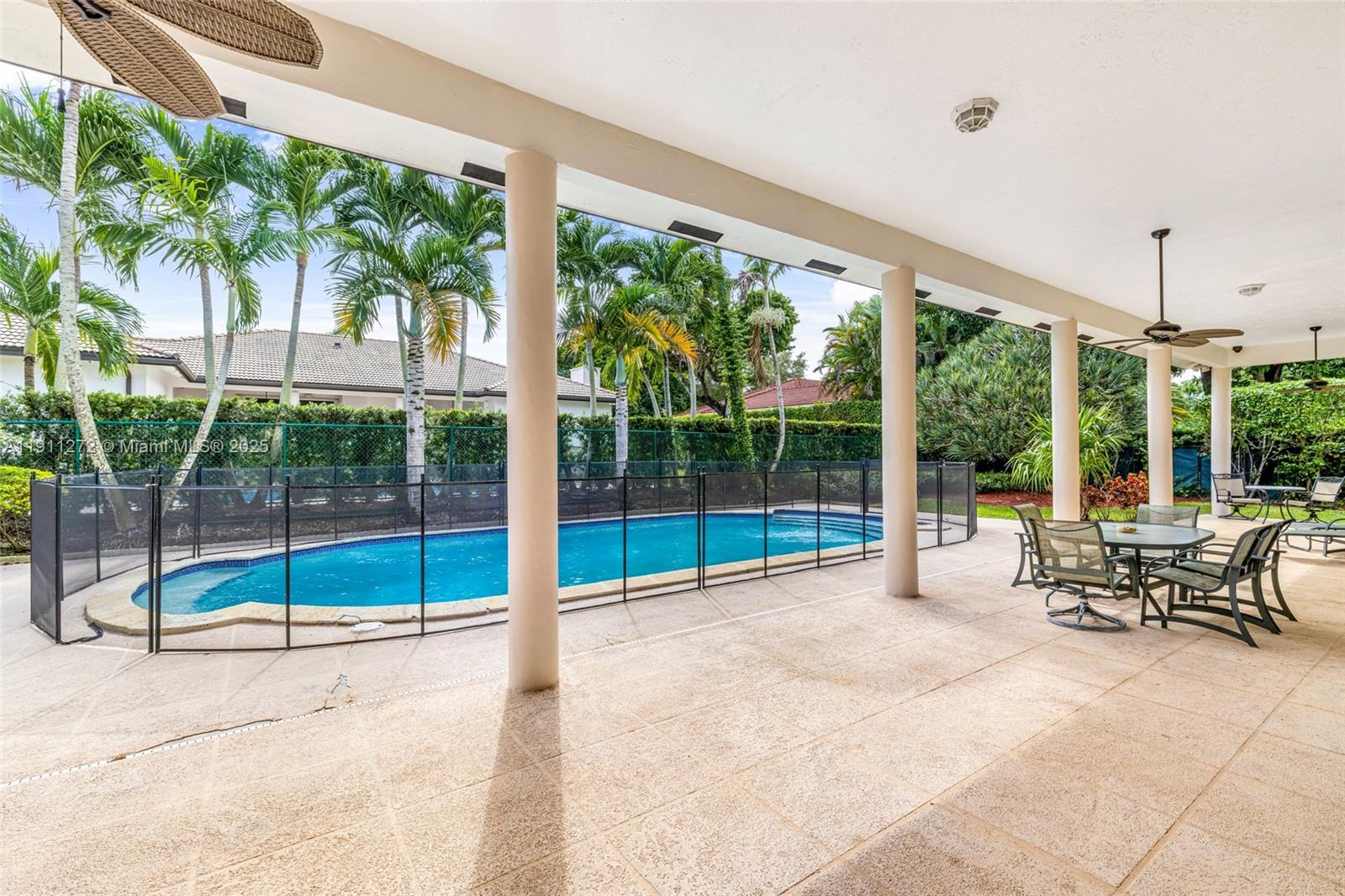 PINECREST MANSIONS - Residential