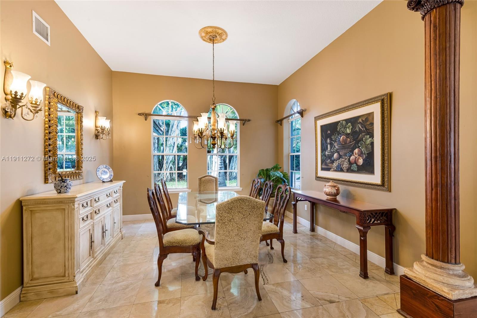 PINECREST MANSIONS - Residential