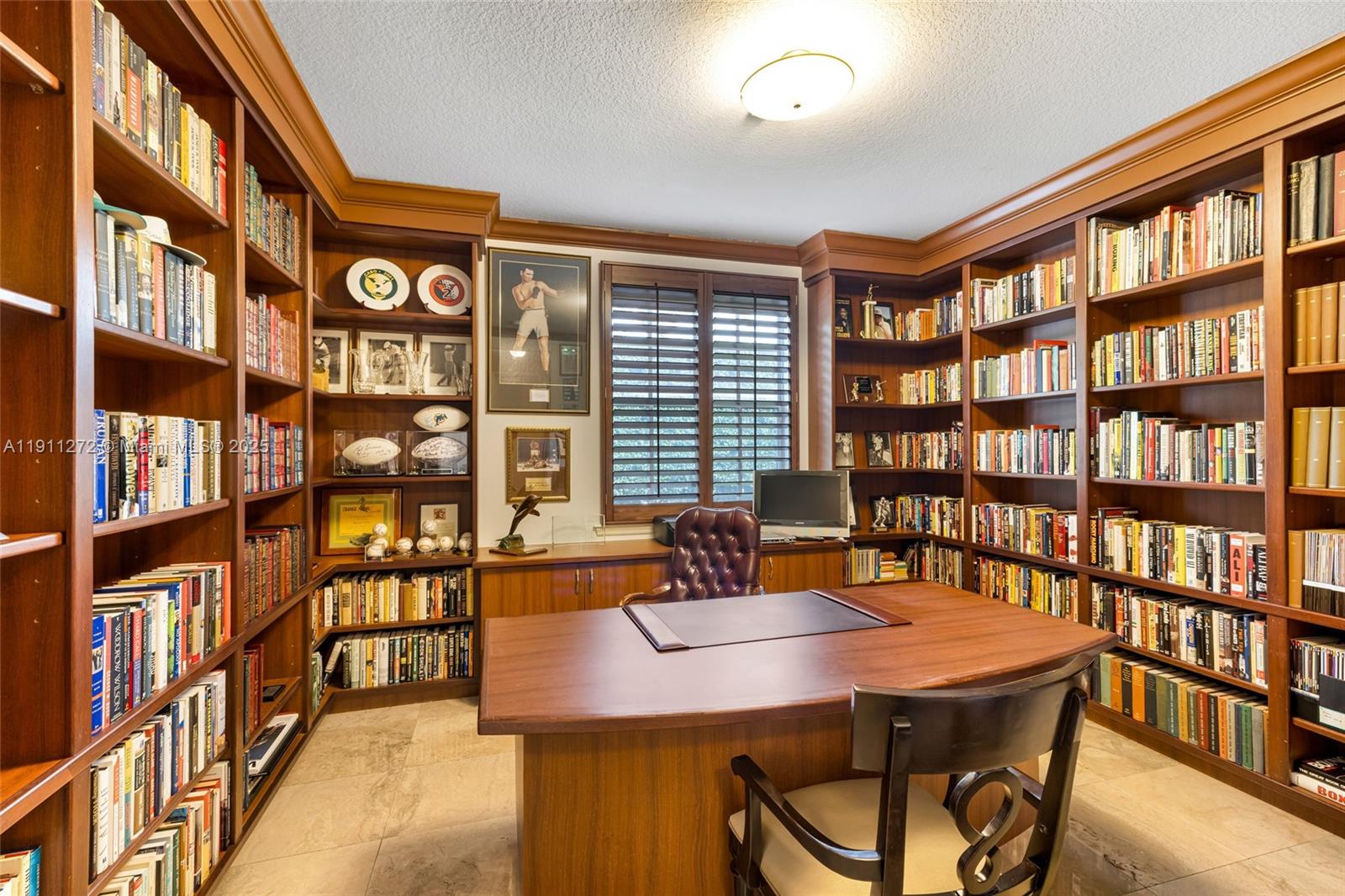 PINECREST MANSIONS - Residential