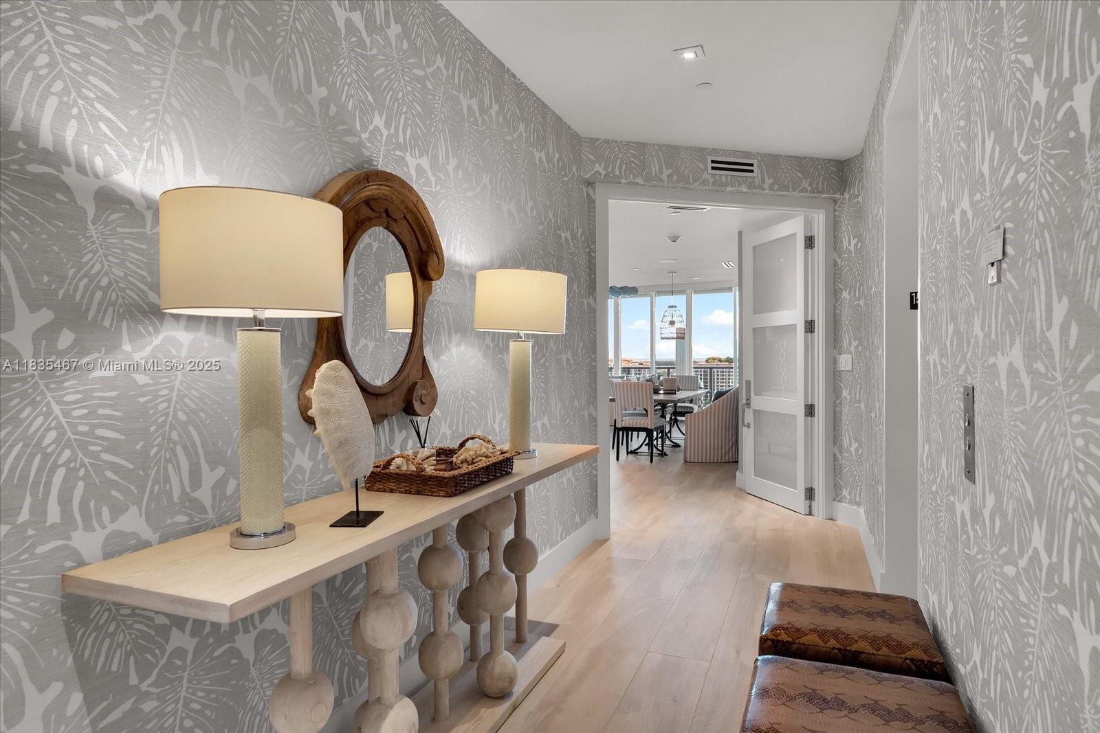 CONTINUUM ON SOUTH BEACH - Residential