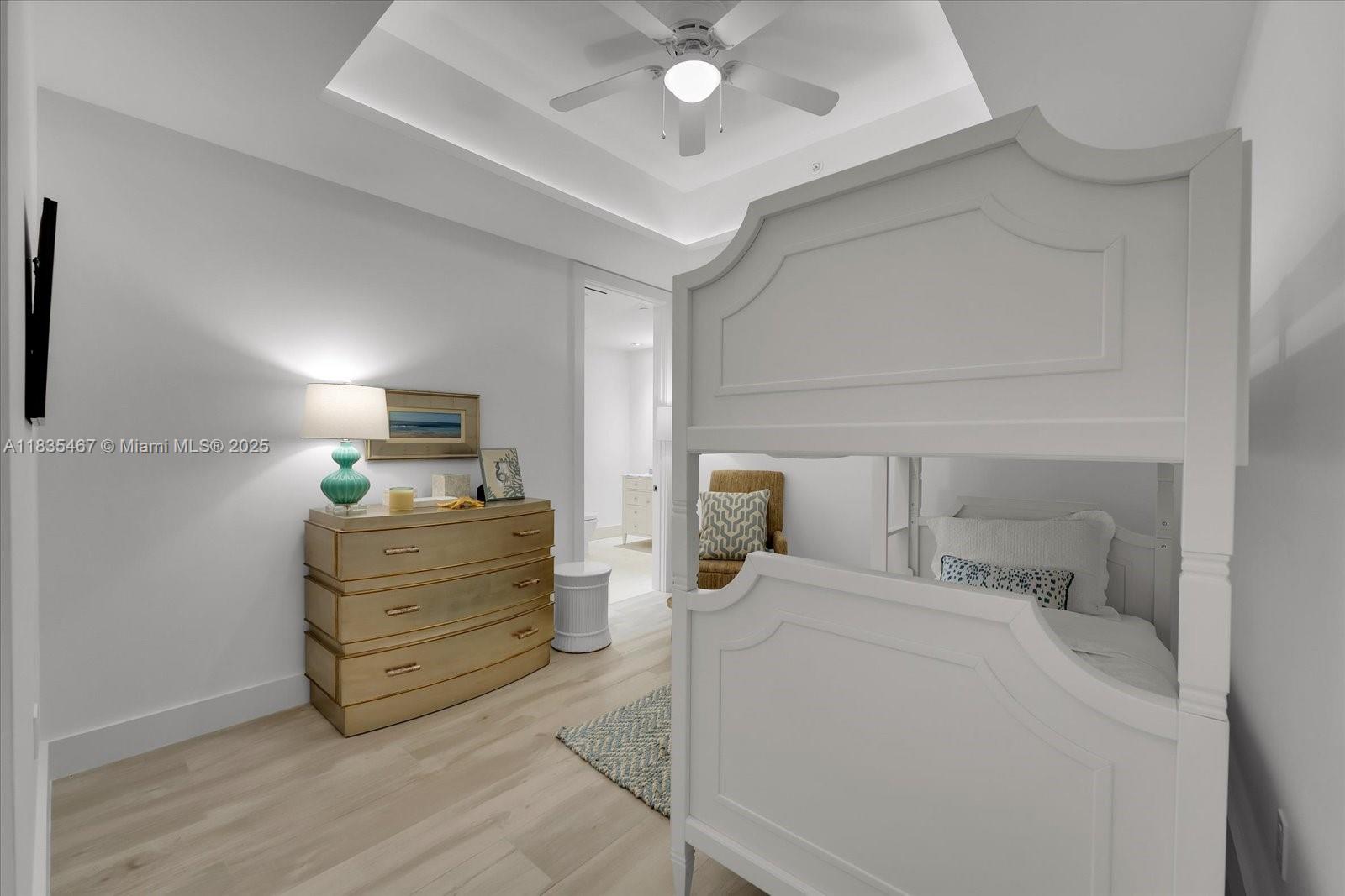 CONTINUUM ON SOUTH BEACH - Residential