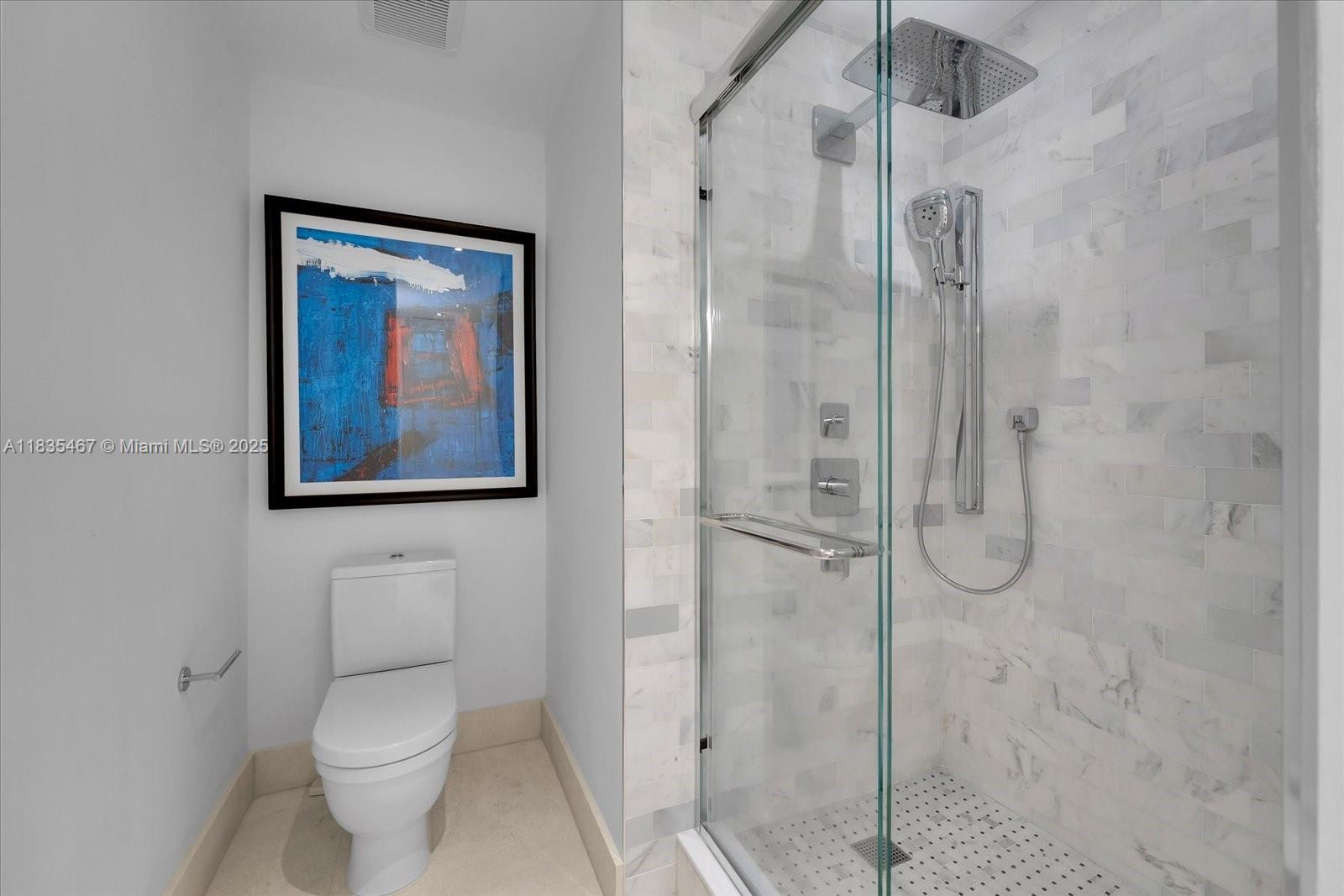 CONTINUUM ON SOUTH BEACH - Residential