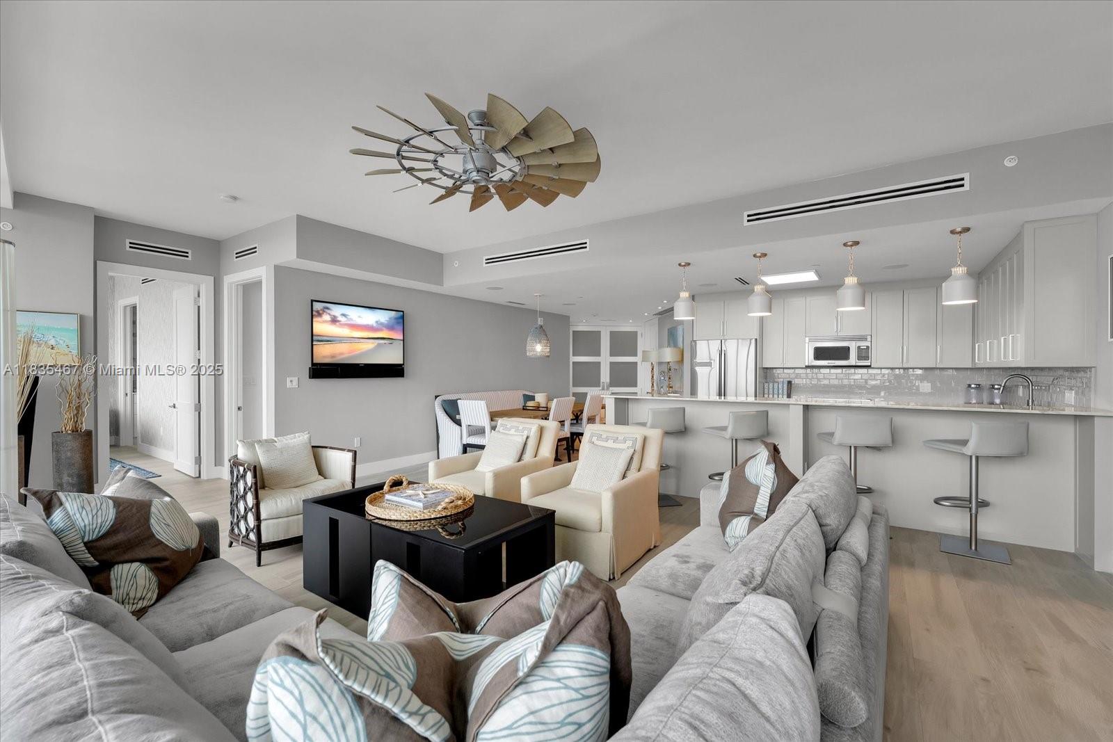 100 S Pointe Dr 1502