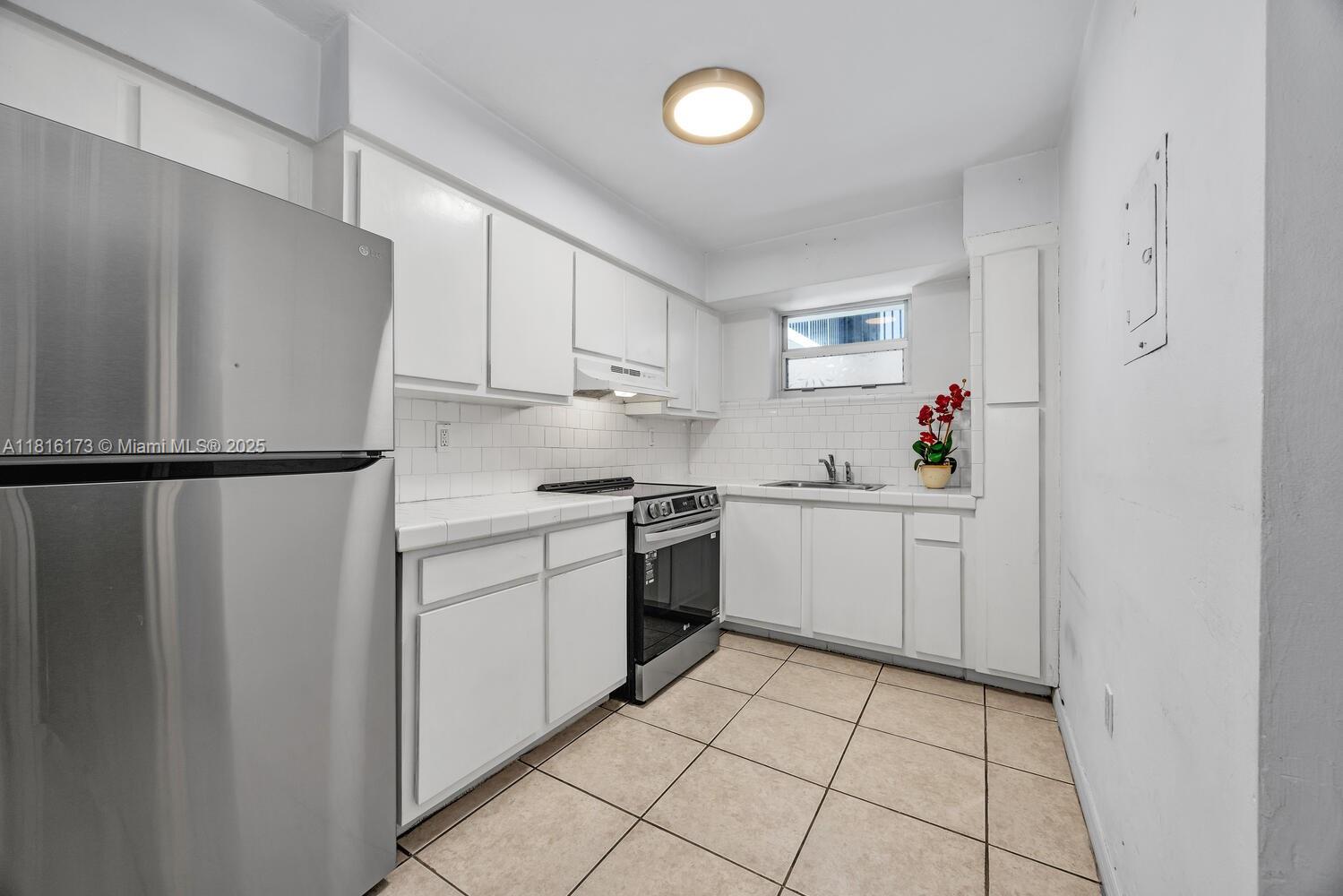 2465 SW 18th Ave 3210