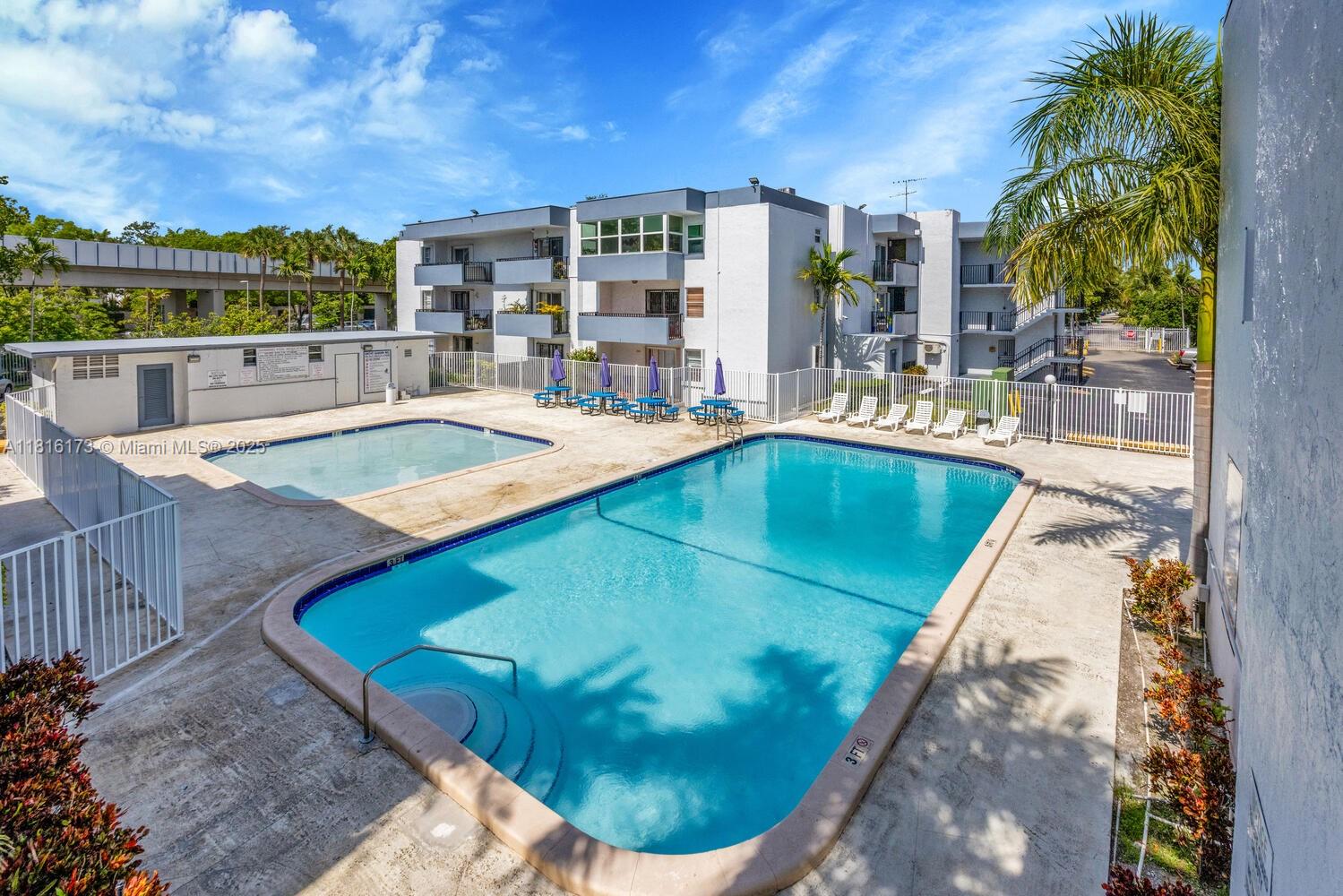 2465 SW 18th Ave 3210