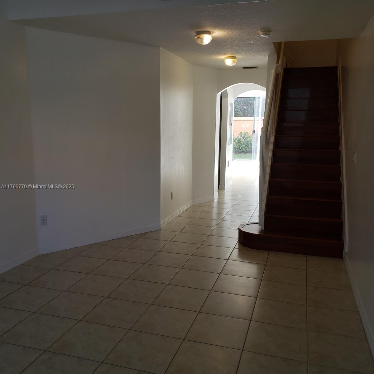 5011 Leeward Ln 2902