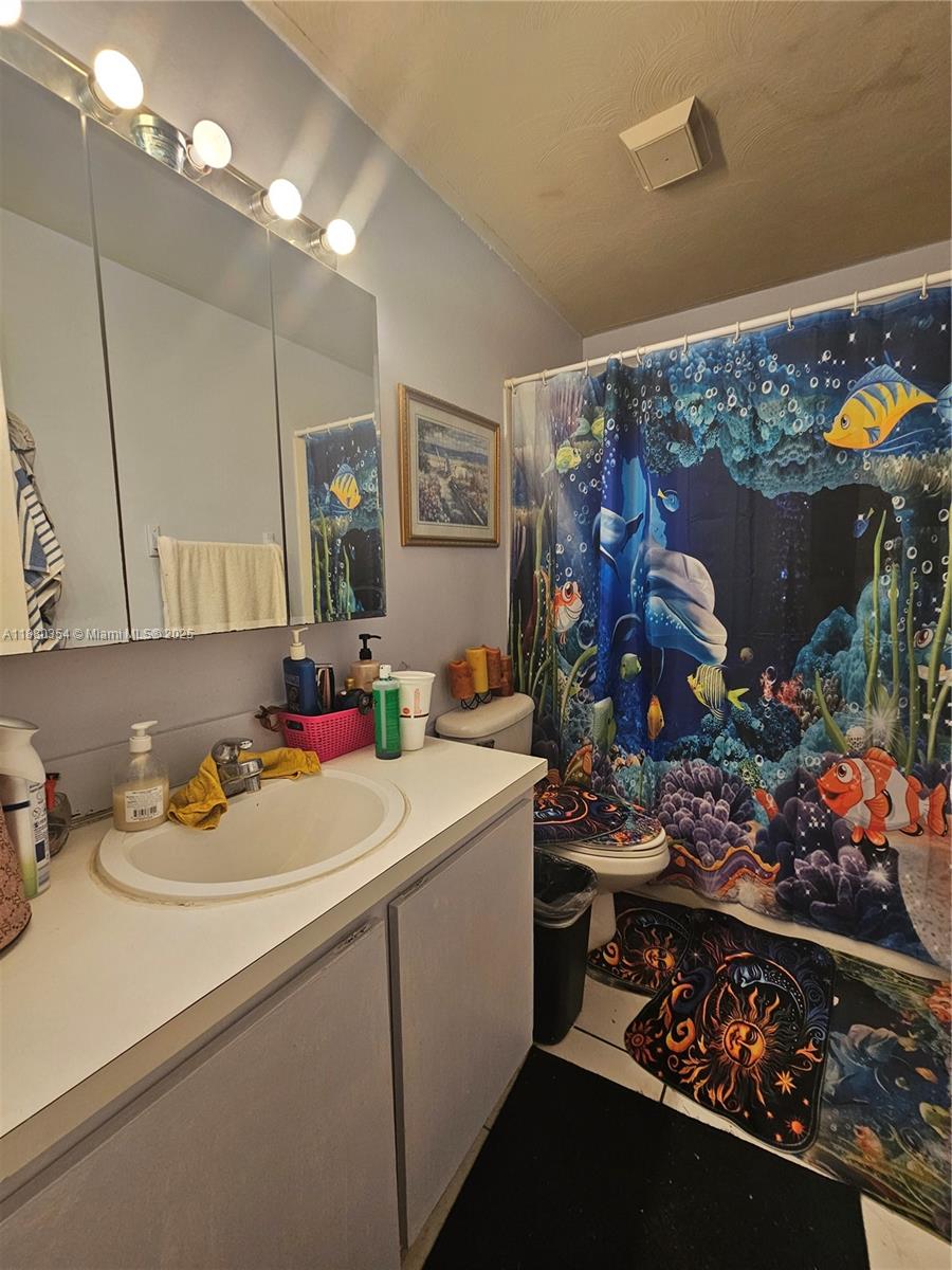 KINGS COURT - Residential