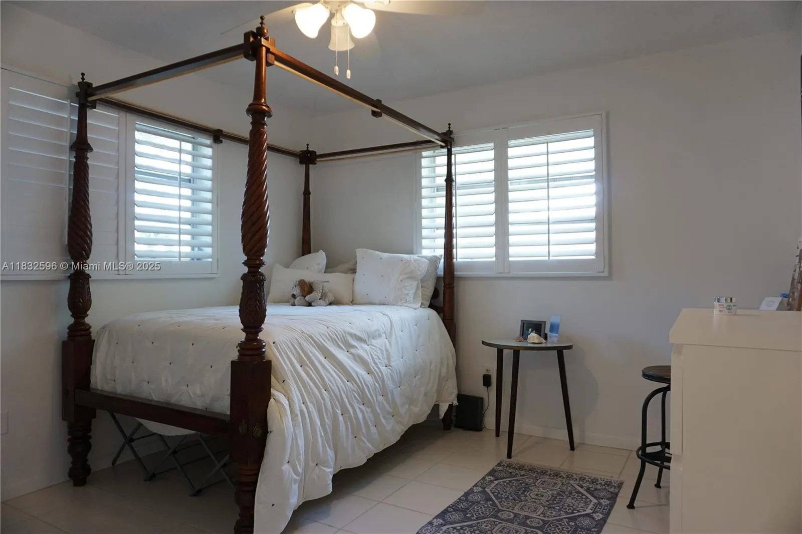 Coral Gables, Florida 33146, United States, 2 Bedrooms Bedrooms, ,1 BathroomBathrooms,Residential,Active,163863