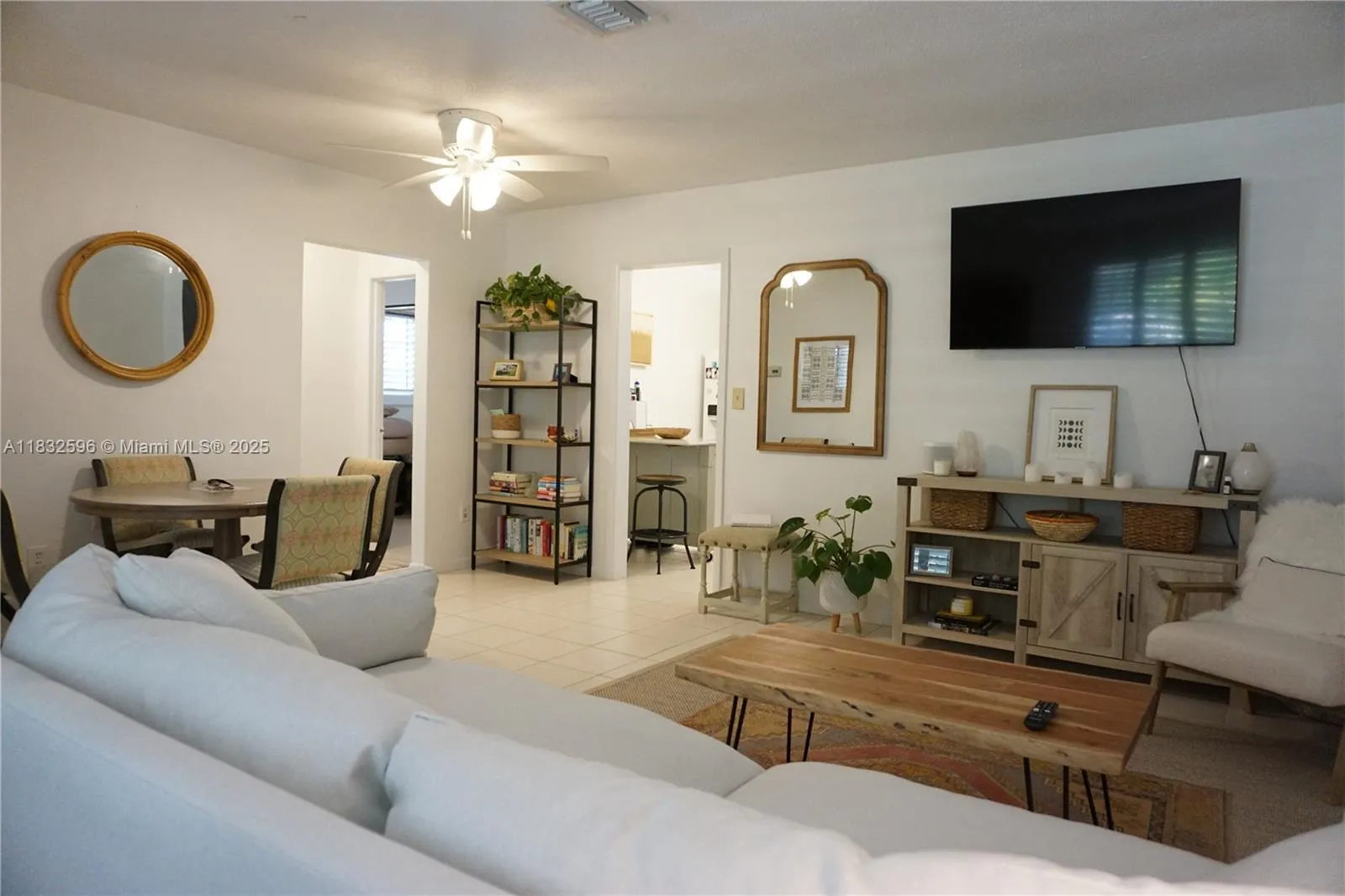 Coral Gables, Florida 33146, United States, 2 Bedrooms Bedrooms, ,1 BathroomBathrooms,Residential,Active,163863