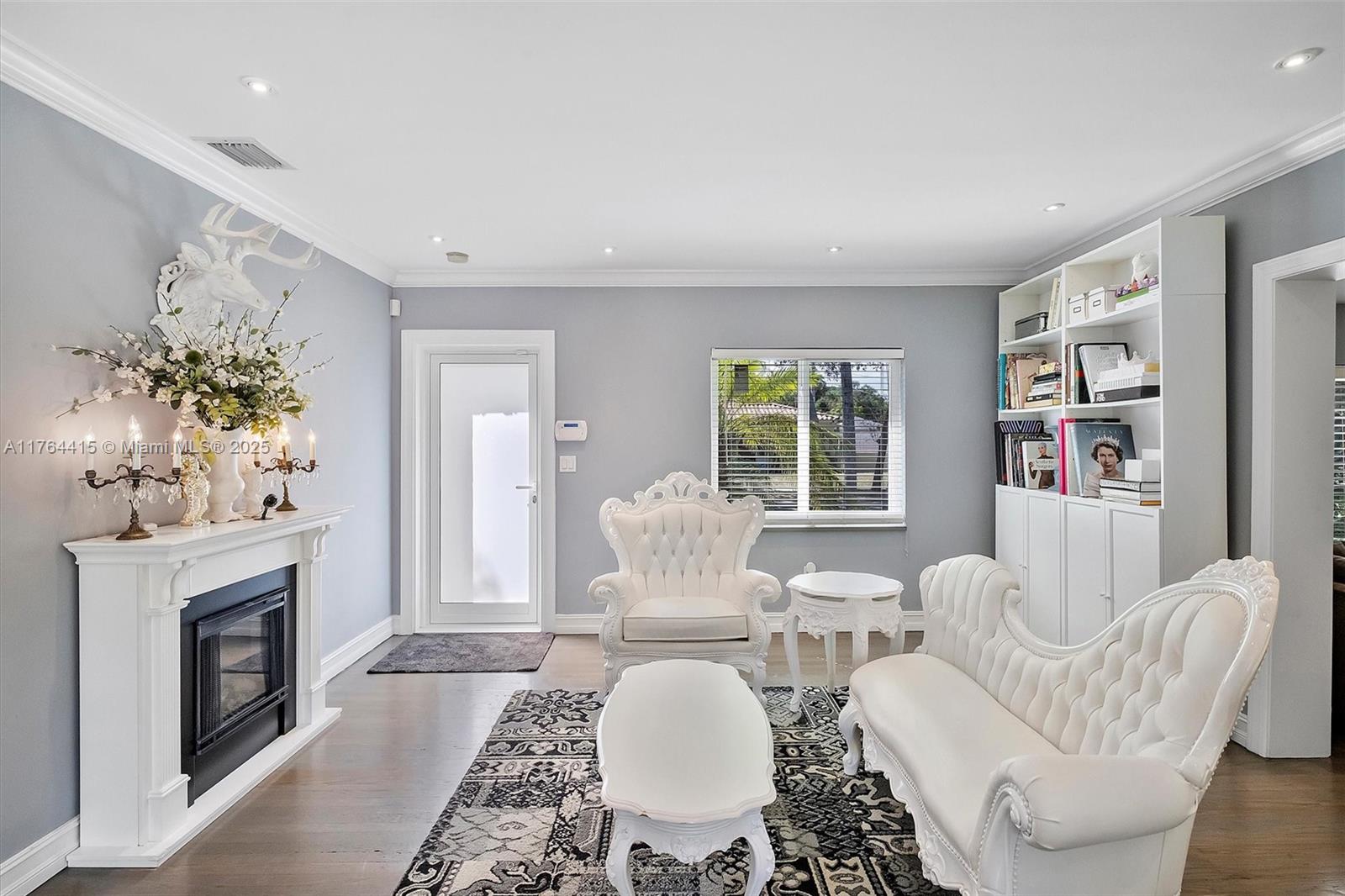 ODELL MANORS - Residential