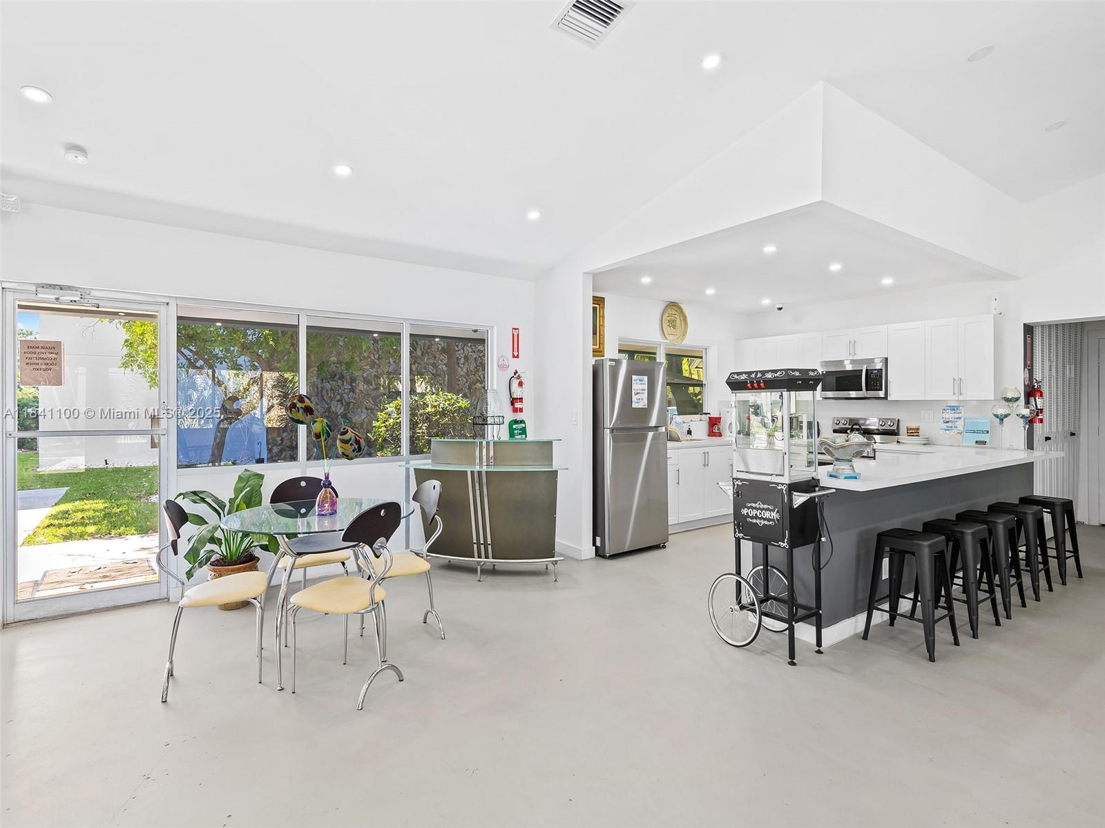 MEADOWBROOK CONDO APTS BL - Residential