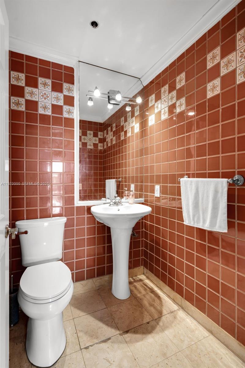 BAYSIDE VILLAGE EAST - Residential