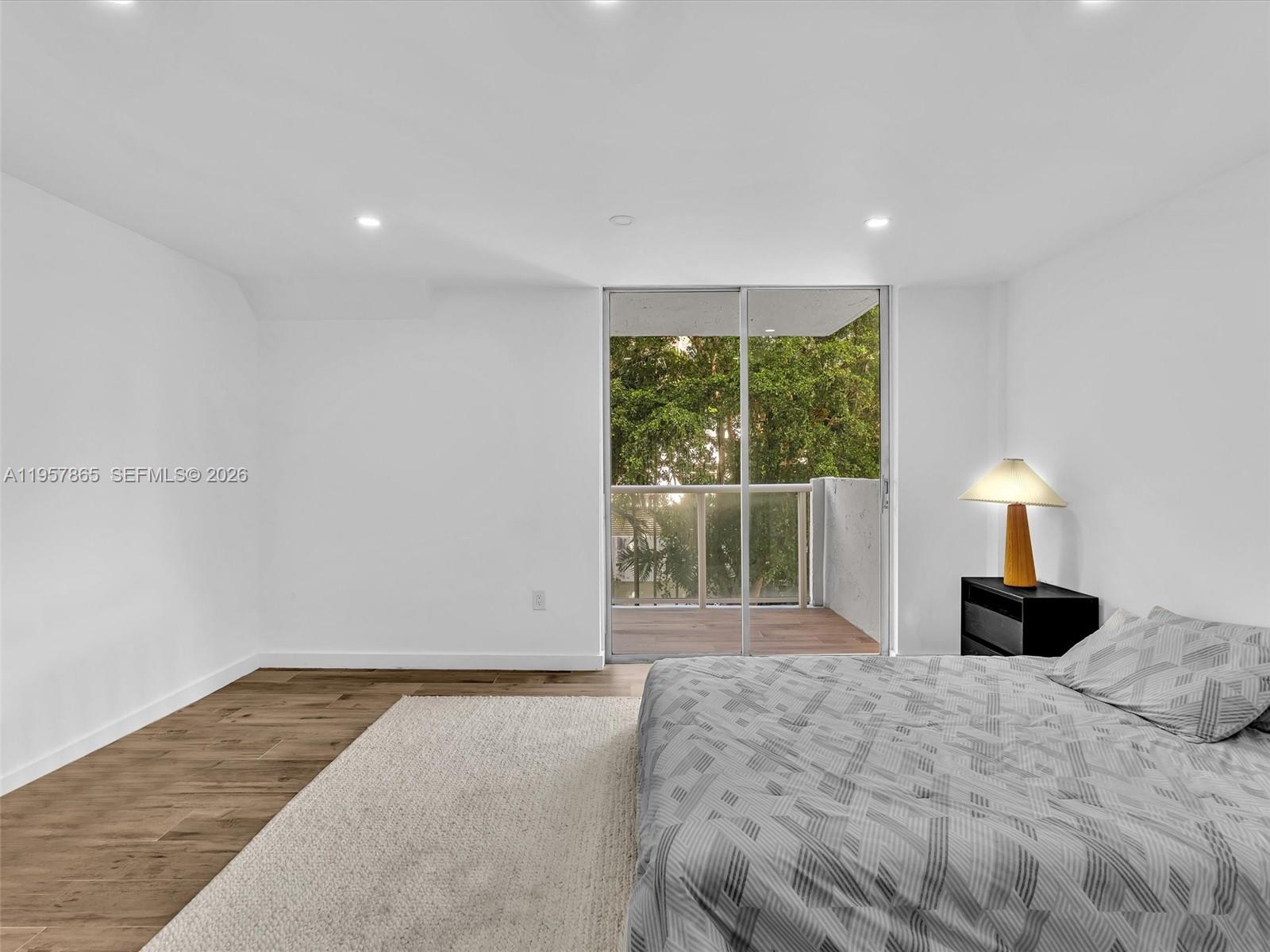 10000 PLAZA CONDO-SOUTH T - Residential Lease