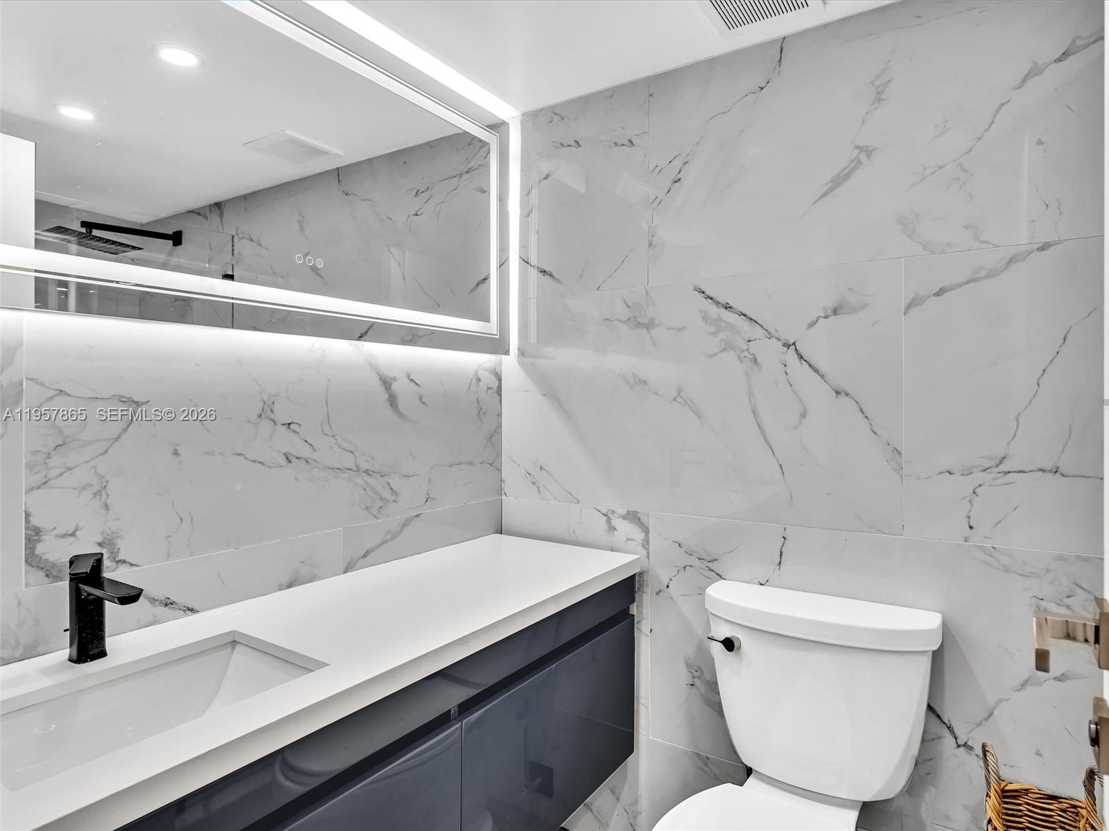 10000 PLAZA CONDO-SOUTH T - Residential Lease