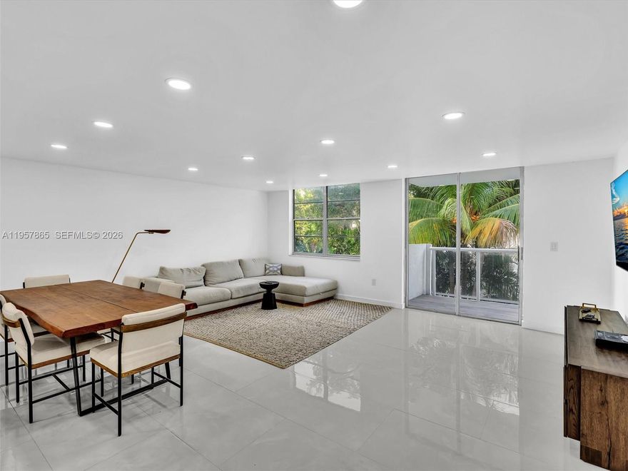 Beautiful Renovated Apartment in Bay Harbor Islands! Spacious, bright unit in a boutique building with stunning
water views. Enjoy breathtaking sunsets from your private balcony! Prime location — walk to top-rated school, Bal
Harbor Shops, beaches, restaurants, and more. Furnished, Includes guest bathroom, large closets, and extra
storage. Don’t miss this rare opportunity!