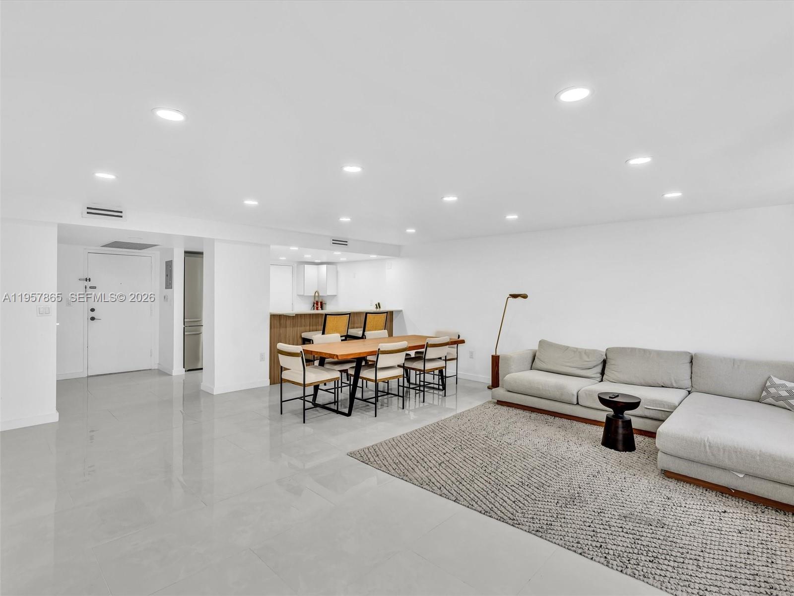 10000 PLAZA CONDO-SOUTH T - Residential Lease