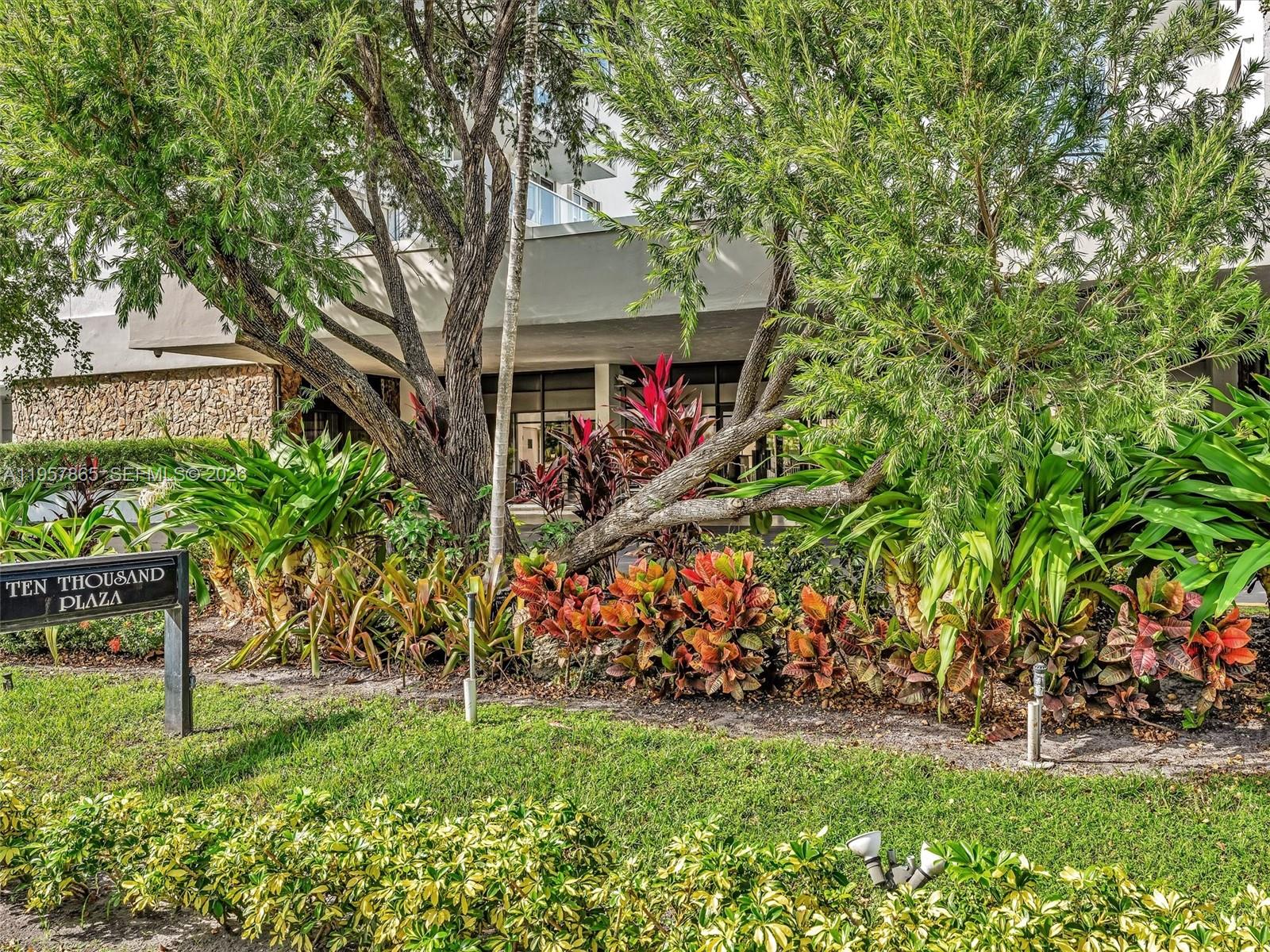 10000 PLAZA CONDO-SOUTH T - Residential Lease