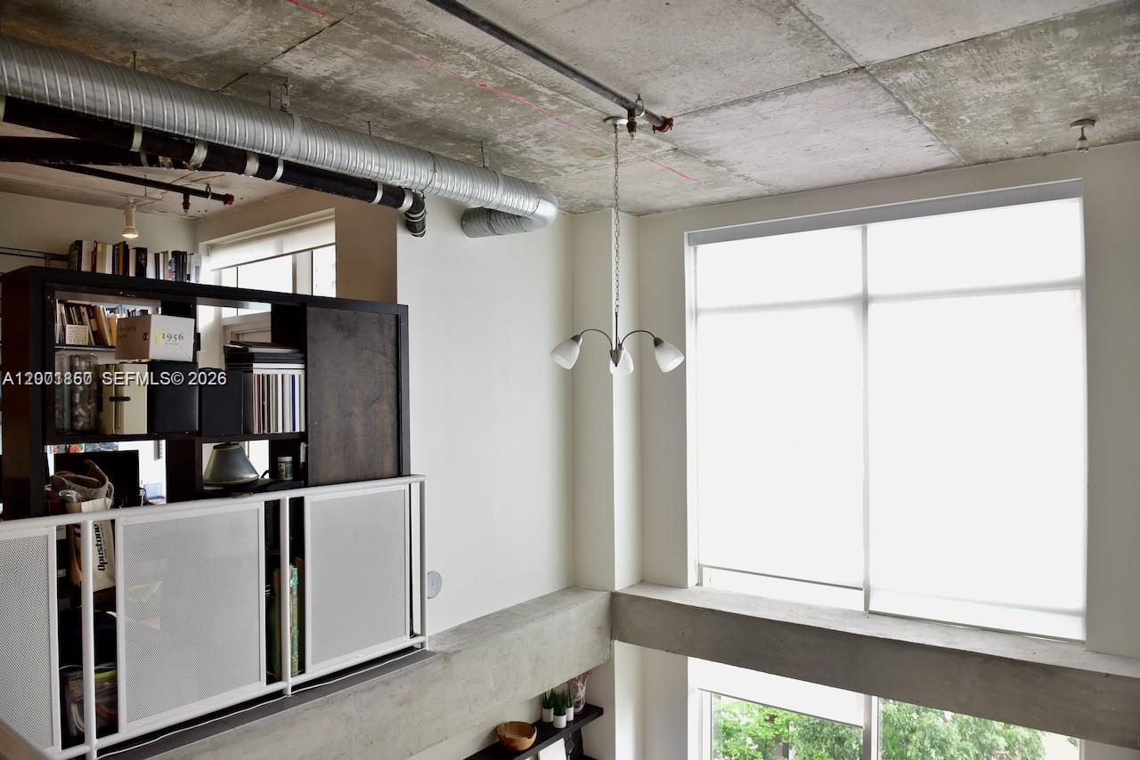 MIDBLOCK MIAMI CONDO - Residential