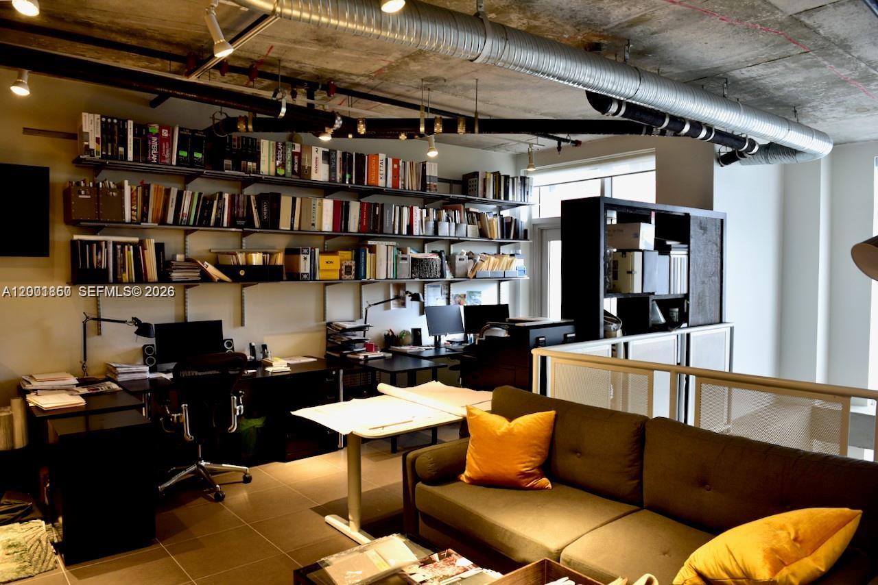 MIDBLOCK MIAMI CONDO - Residential