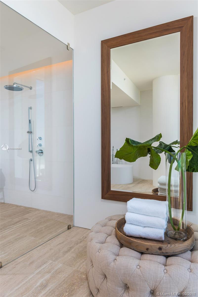 Surf Club Four Seasons - Residential