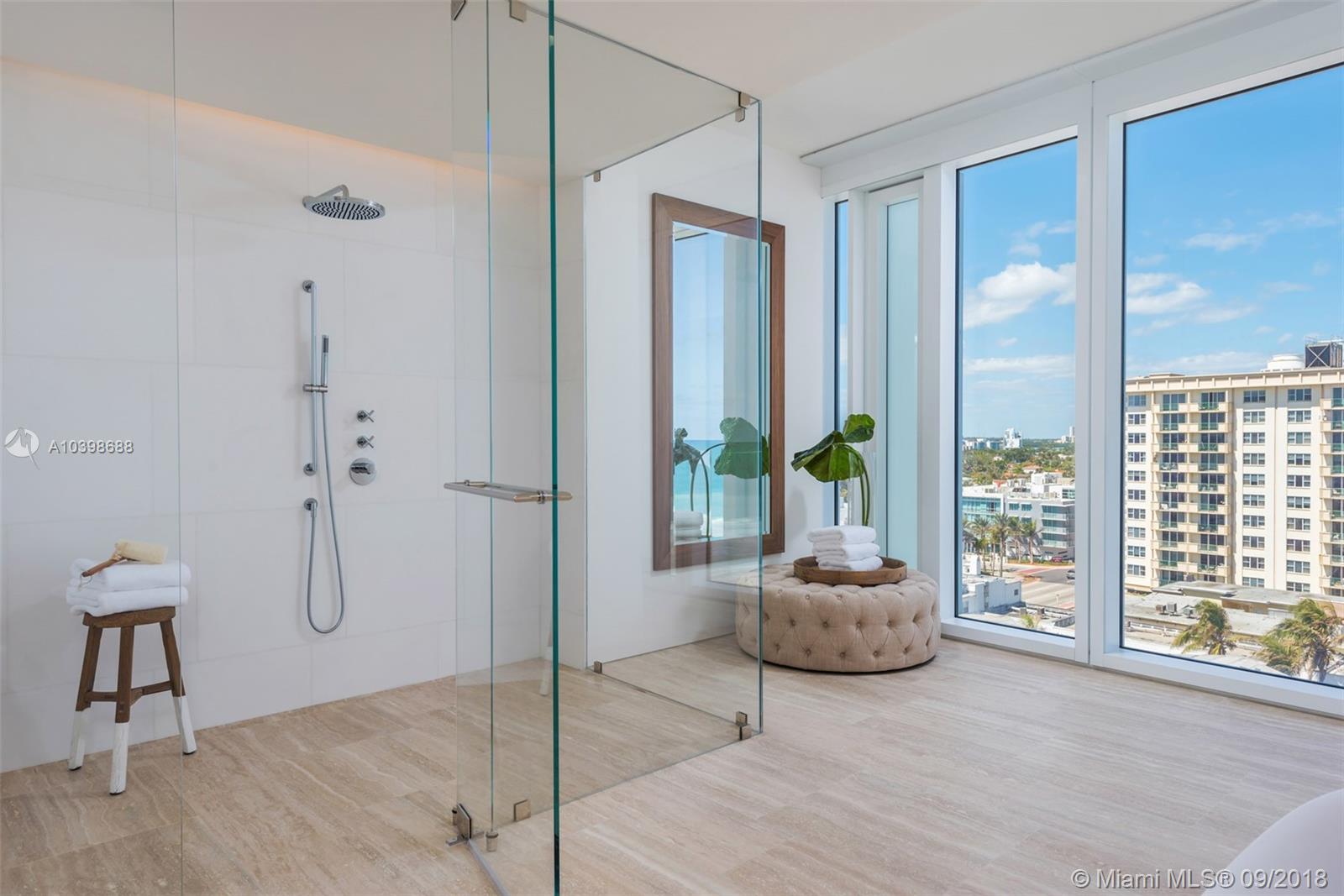 Surf Club Four Seasons - Residential