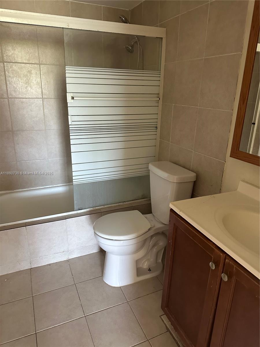 TALL TREES CONDO - Residential Lease