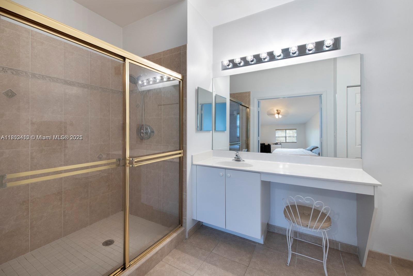 CRESTWOOD AT CAROLINA CON - Residential