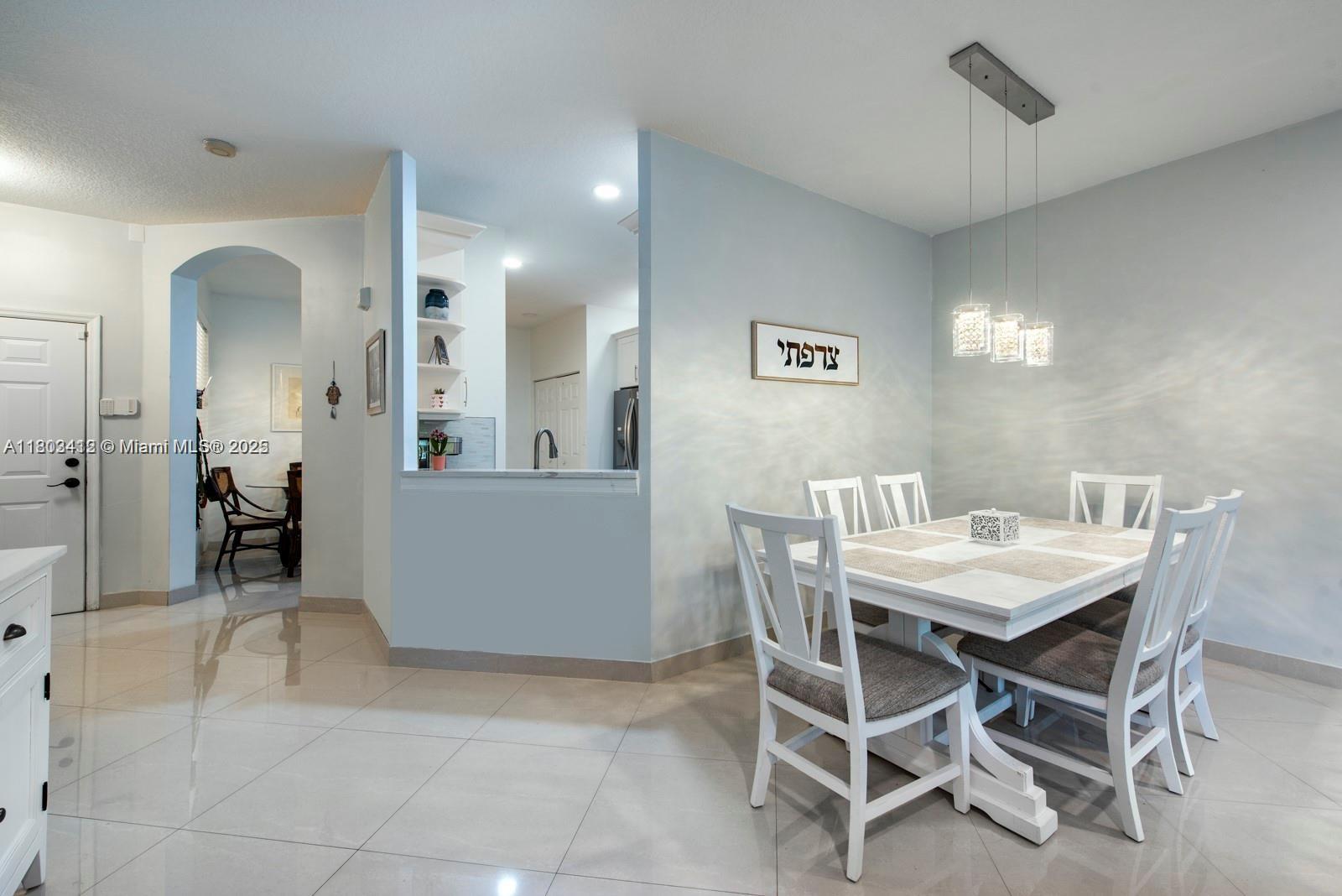 CRESTWOOD AT CAROLINA CON - Residential