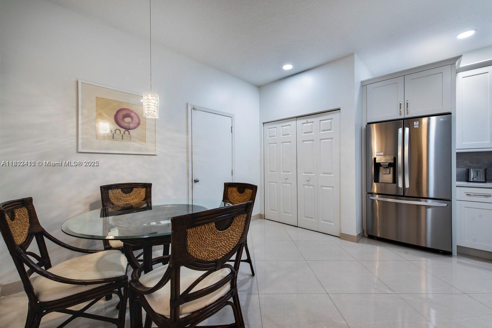 CRESTWOOD AT CAROLINA CON - Residential