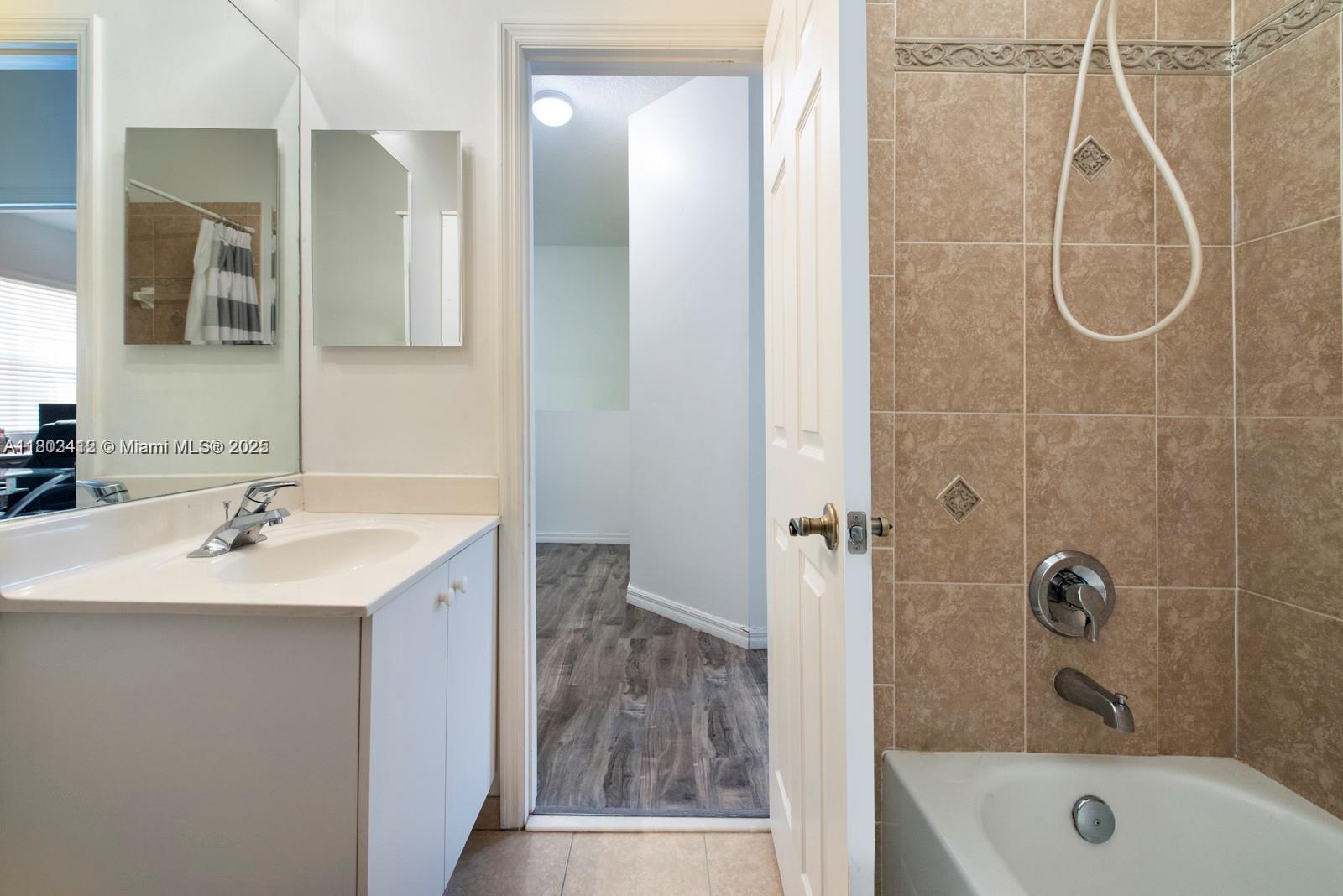 CRESTWOOD AT CAROLINA CON - Residential