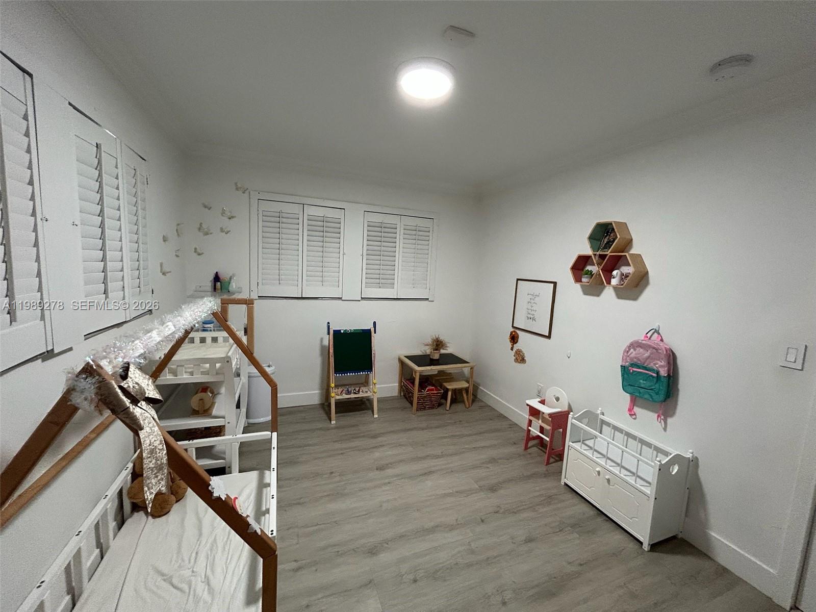 CORAL REEF ESTATES - Residential