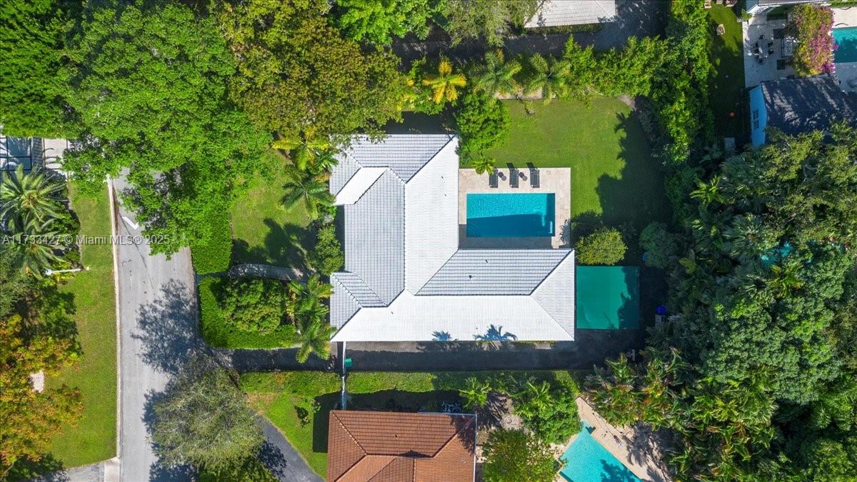 550 Pidgeon Plum Ln
