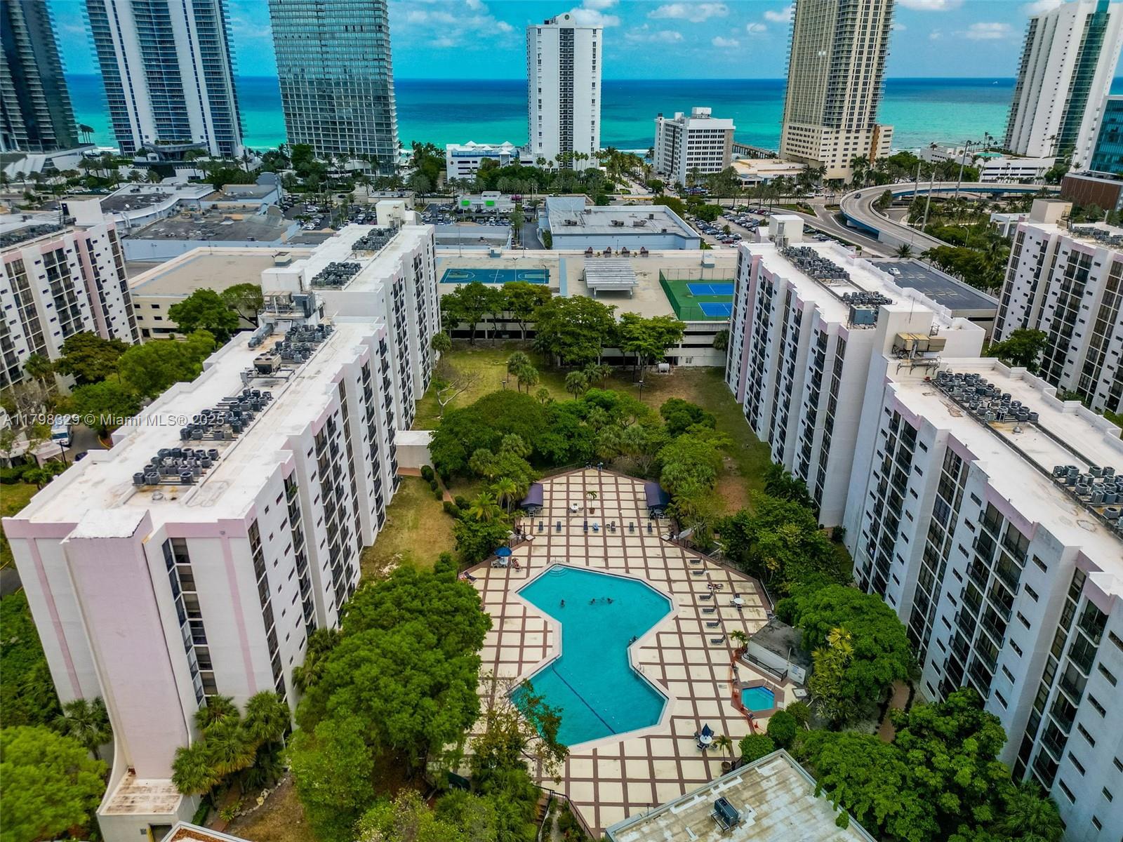 PLAZA OF AMERICAS CONDO P - Residential
