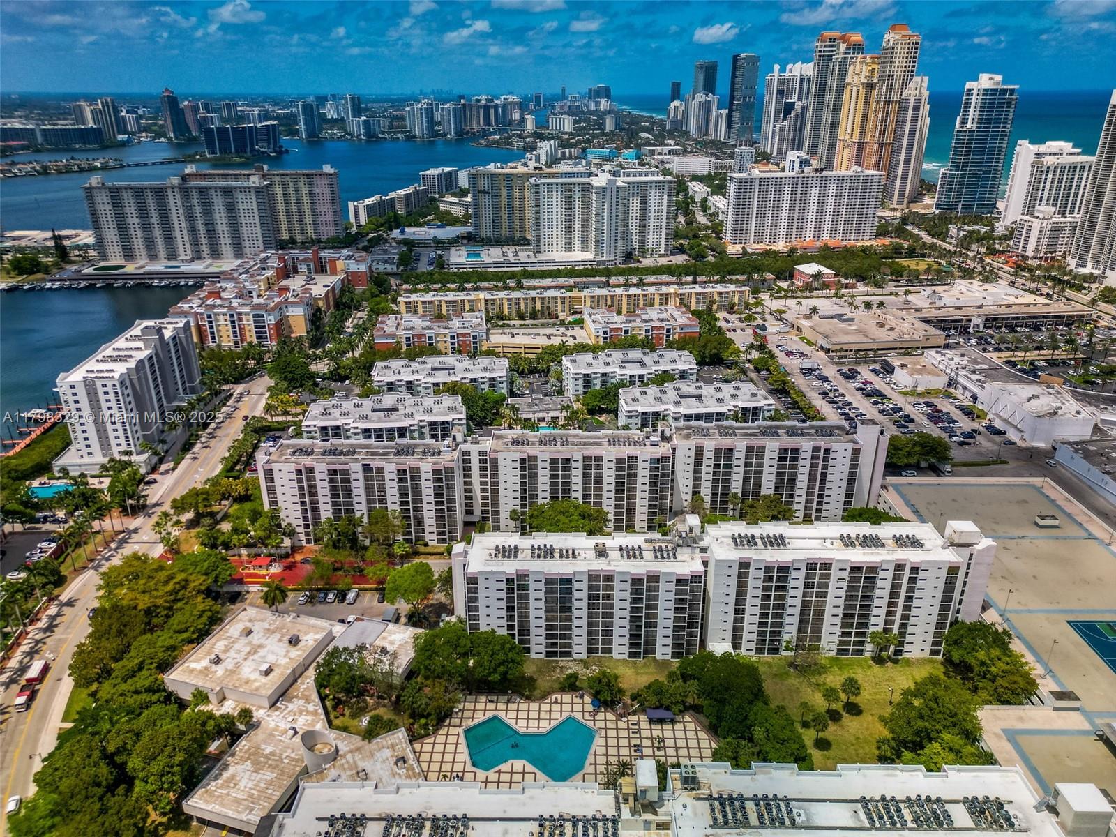 PLAZA OF AMERICAS CONDO P - Residential