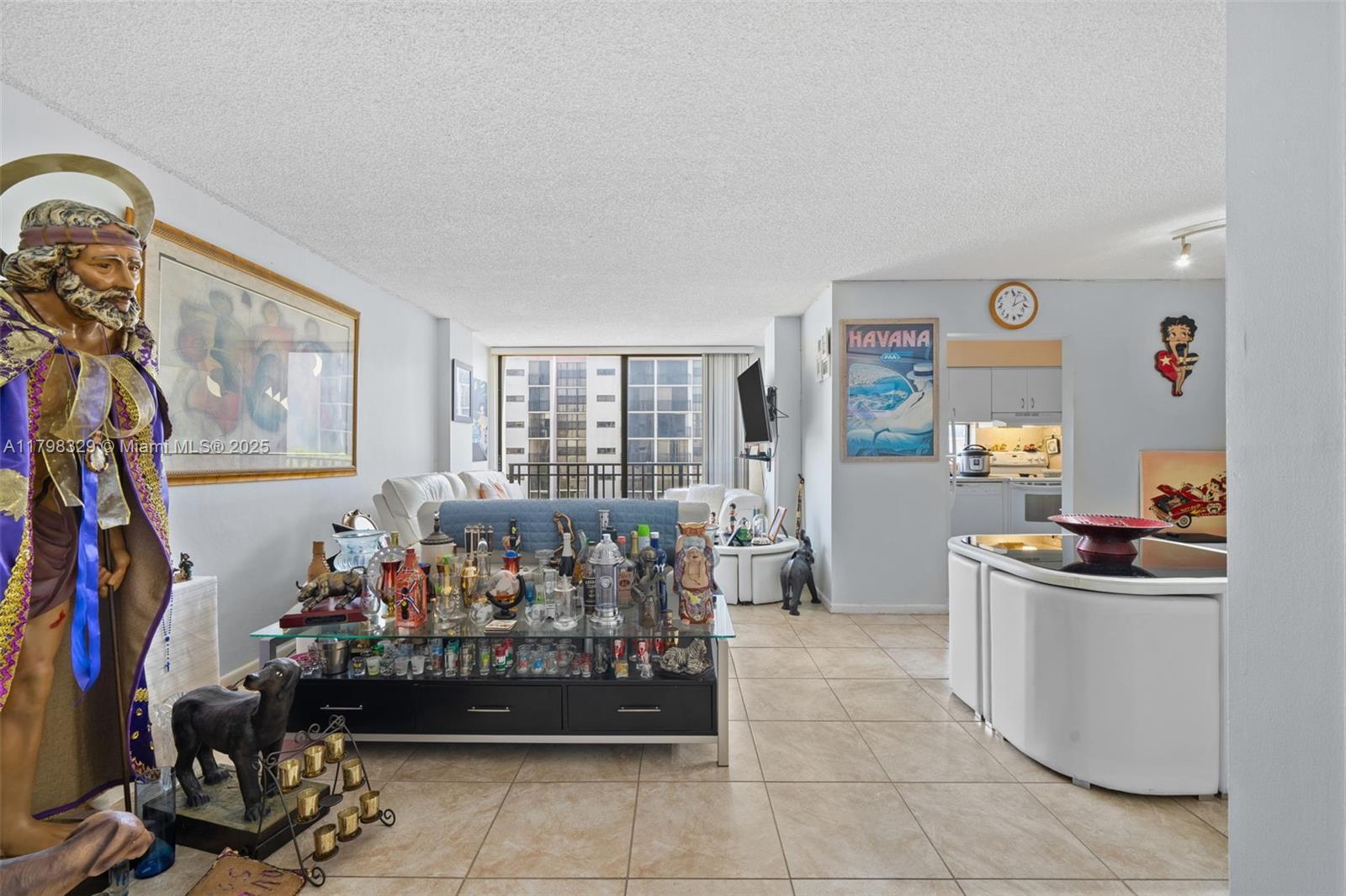 PLAZA OF AMERICAS CONDO P - Residential