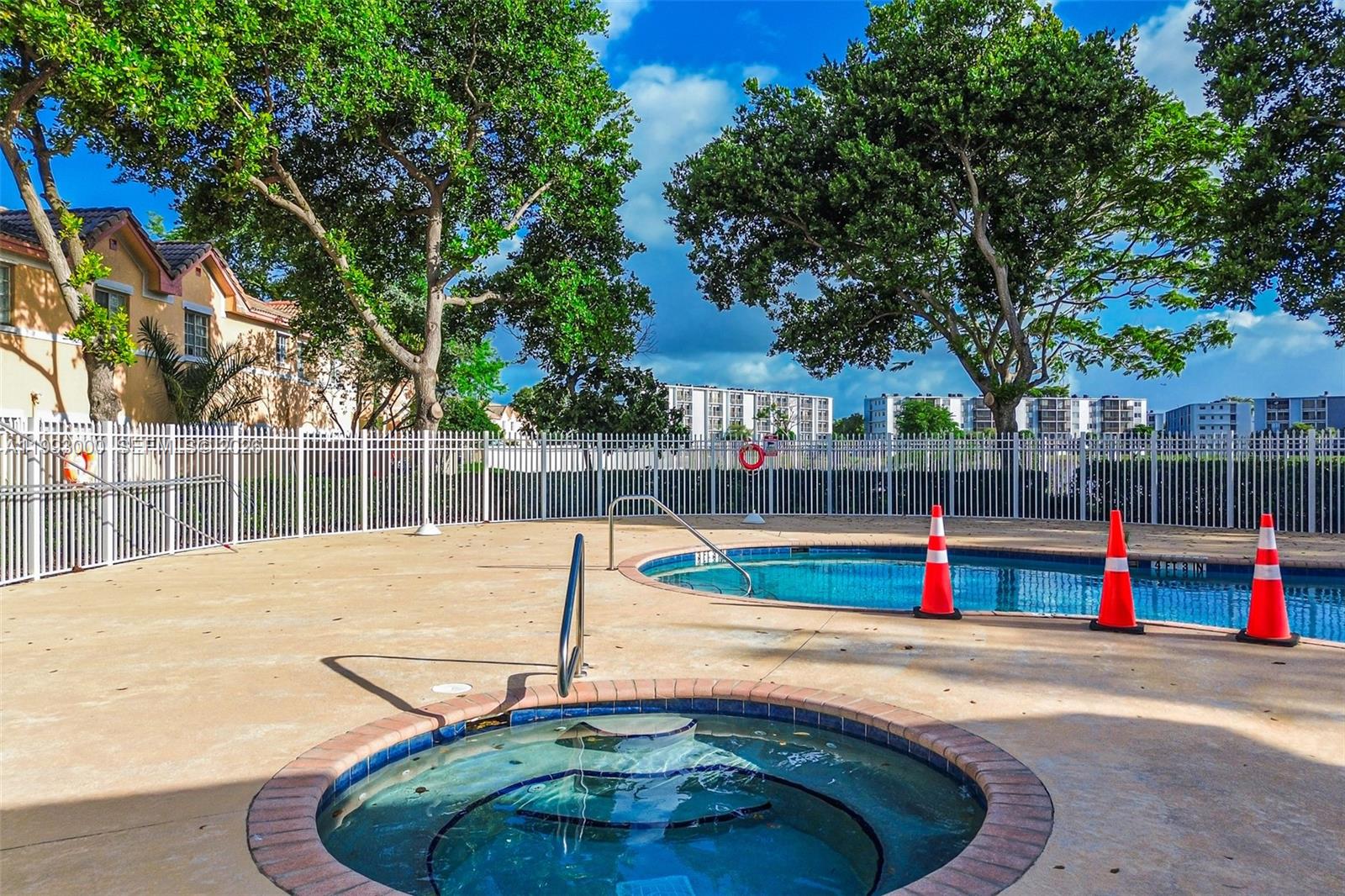 UNIVERSITY PARK - Residential