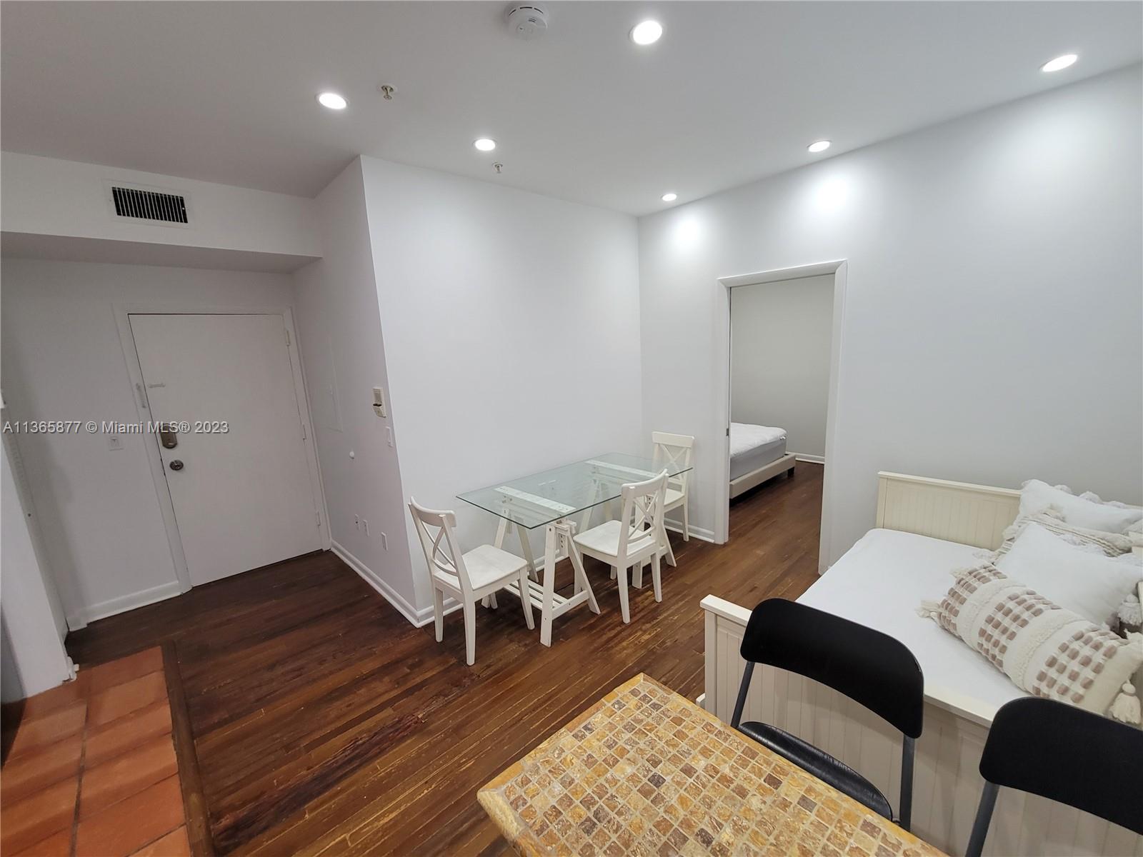 HAMILTON CONDO - Residential Lease