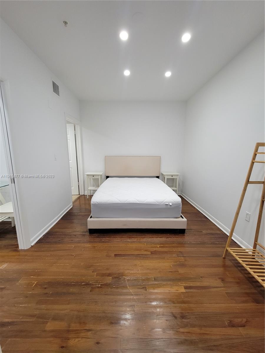 HAMILTON CONDO - Residential Lease