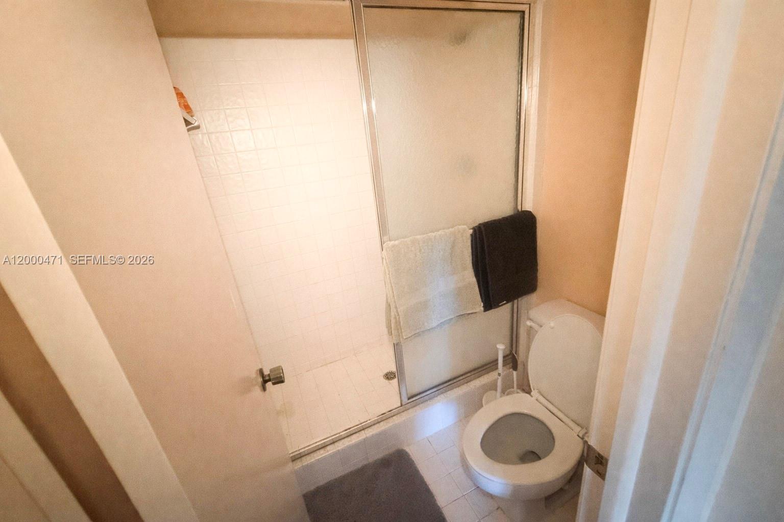 ISLES OF INVERRARY I COND - Residential