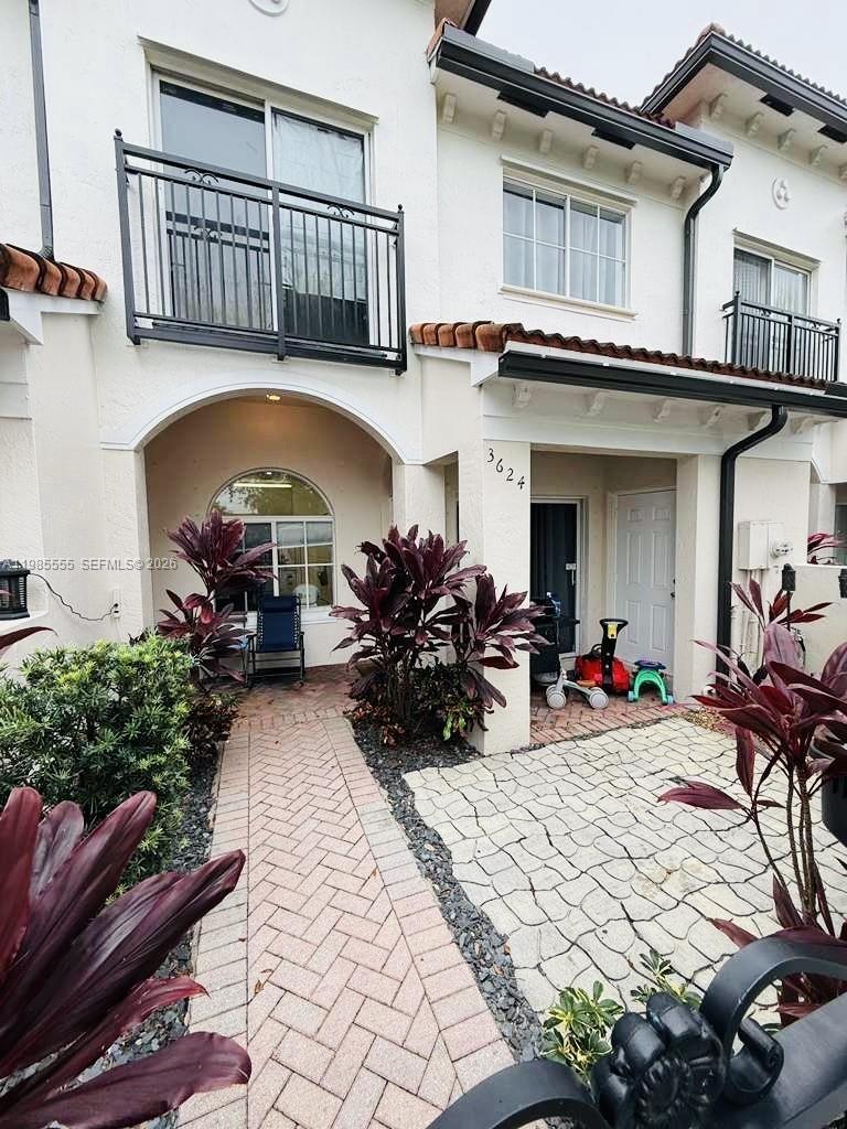 United Homes at Bella Vist - Residential