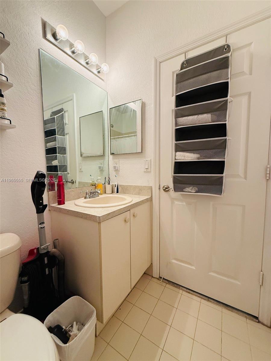 United Homes at Bella Vist - Residential