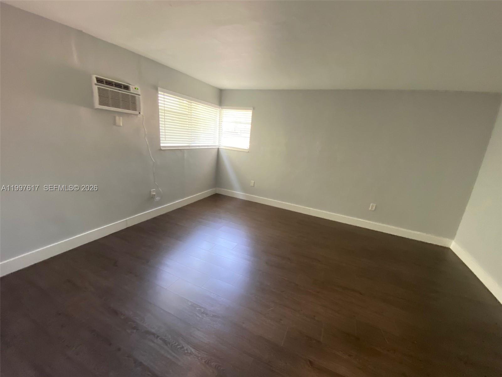 THIRD COMM SUB - Residential Lease