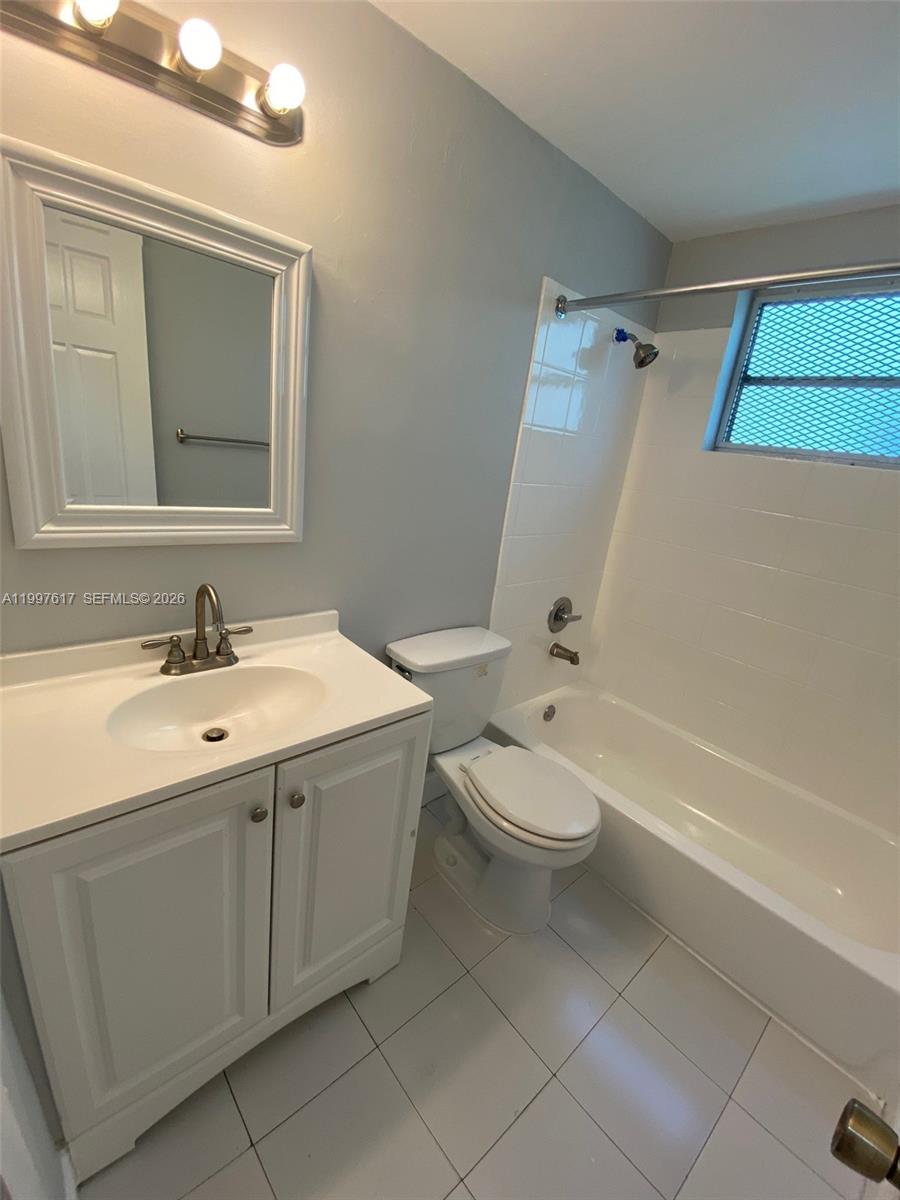 THIRD COMM SUB - Residential Lease