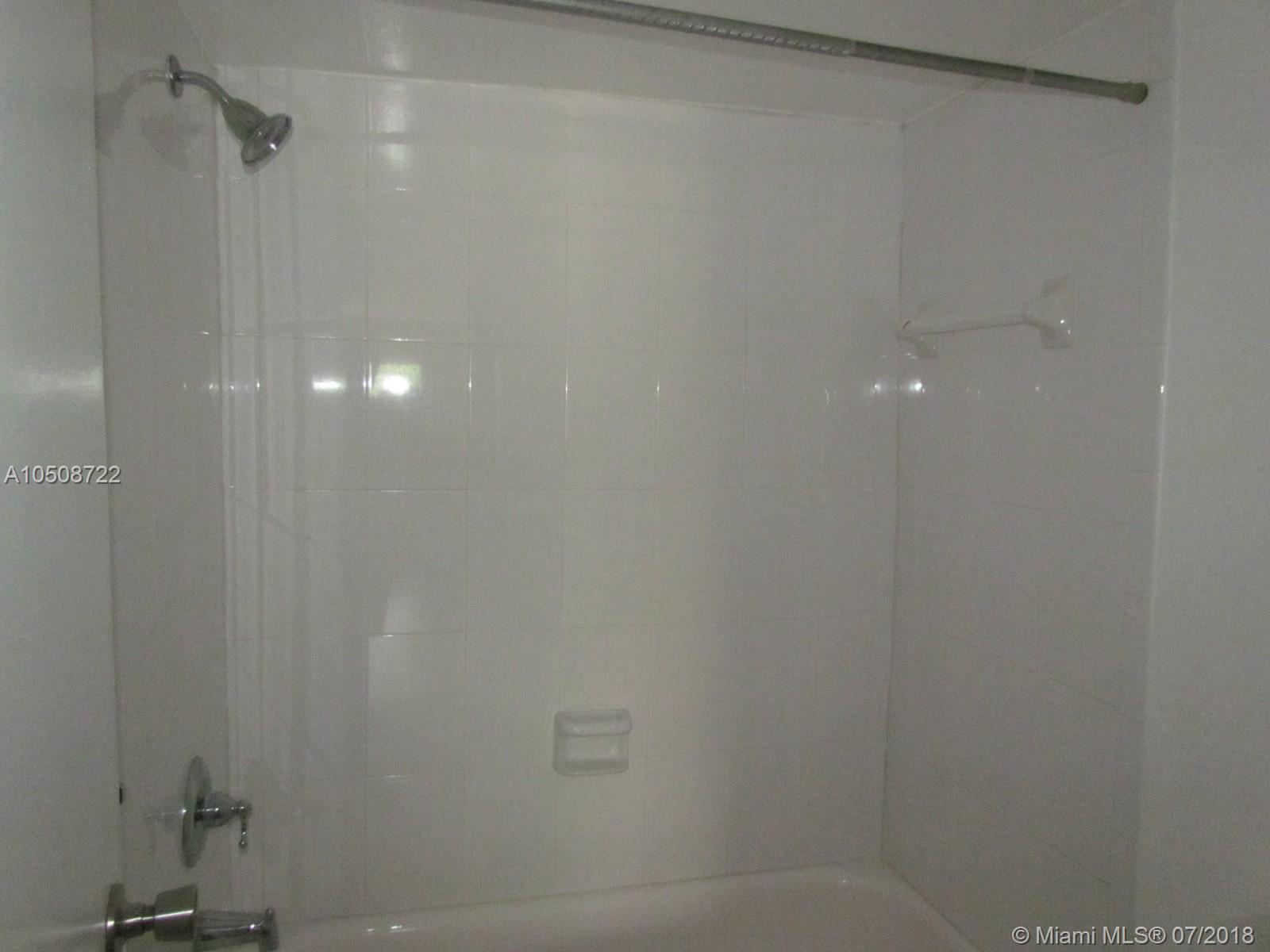 FALLS OF INVERRARY - Residential Lease