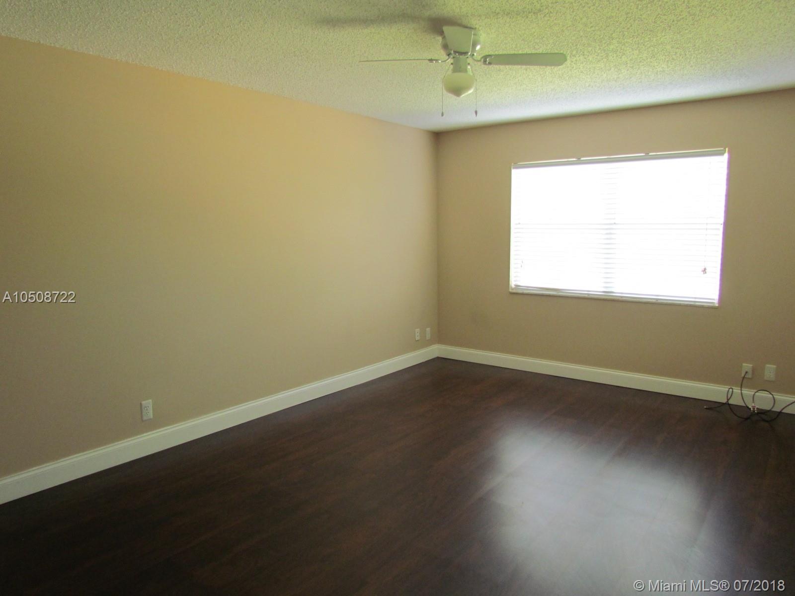 FALLS OF INVERRARY - Residential Lease