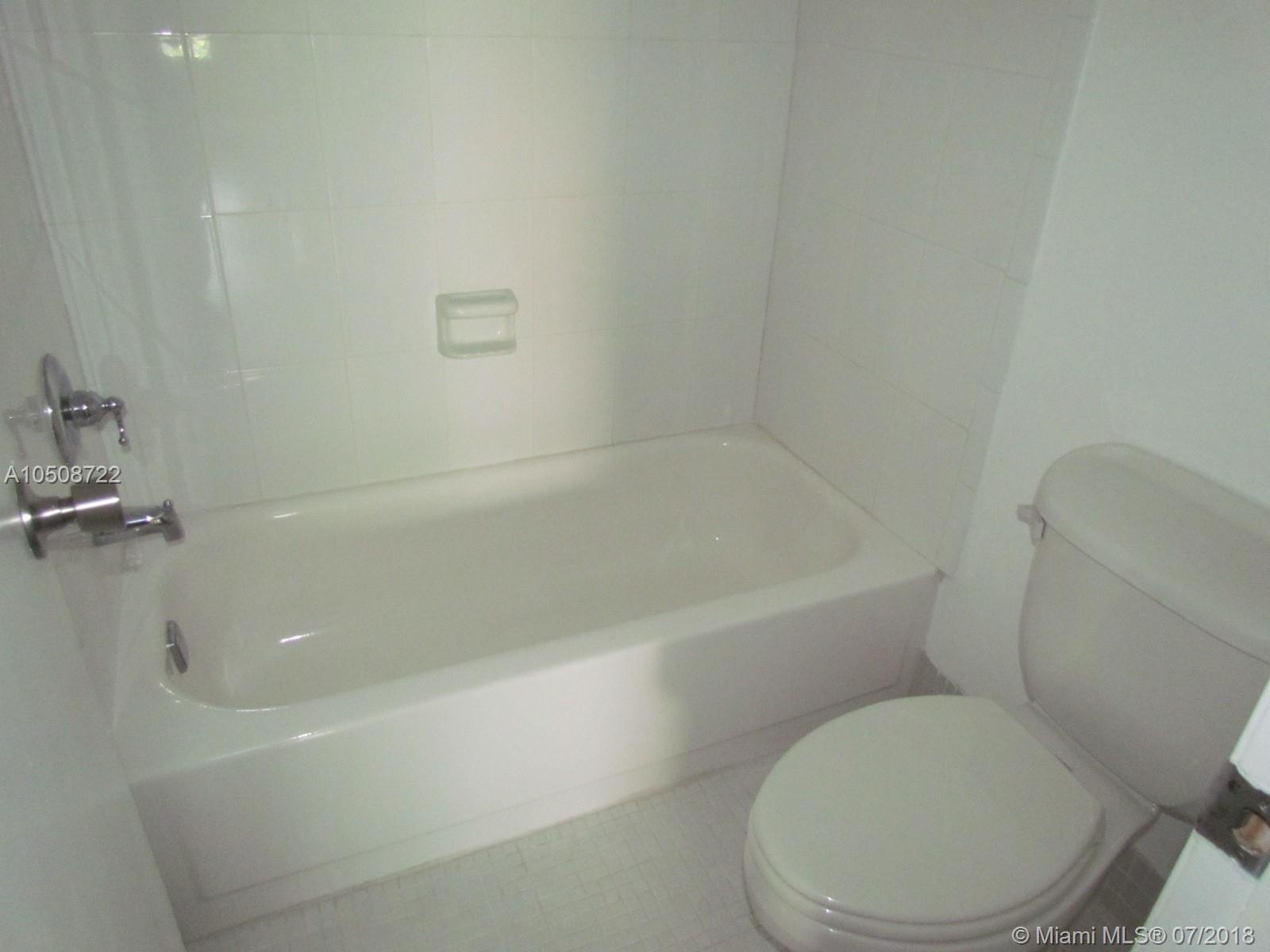 FALLS OF INVERRARY - Residential Lease