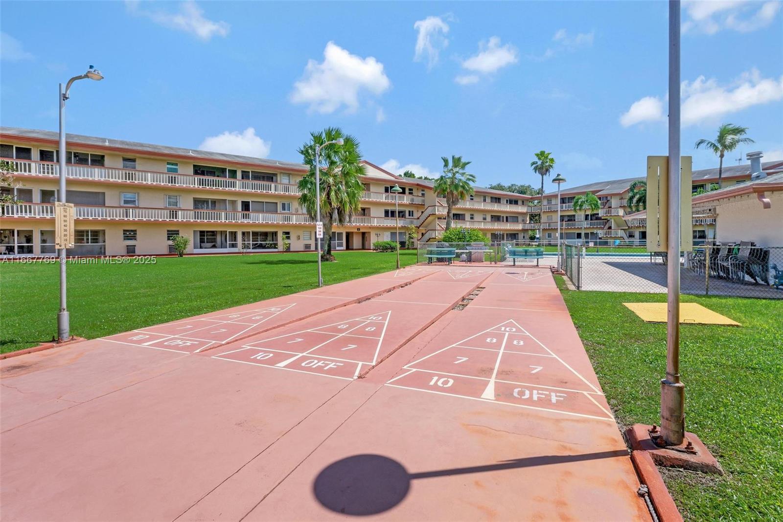 BEVERLY HILLS CONDO NUMBE - Residential