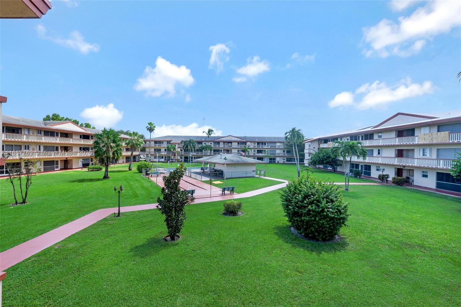 BEVERLY HILLS CONDO NUMBE - Residential