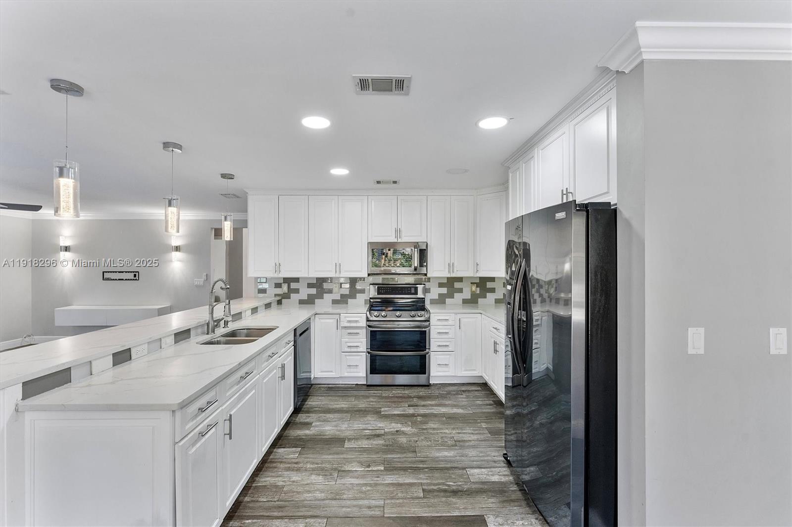 WINSTON PARK SECTION TWO - Residential